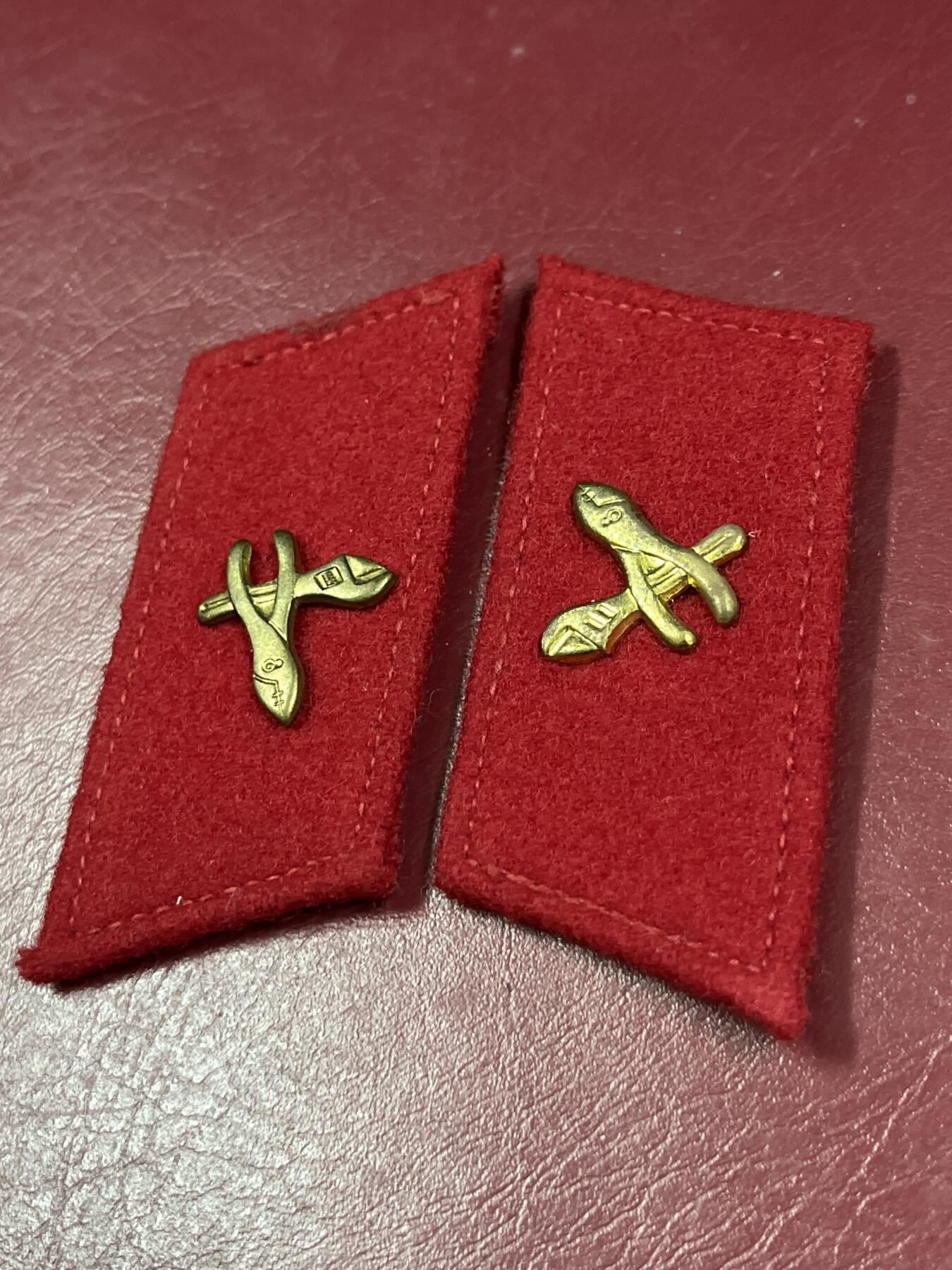 五十年代社会主义国家仿苏联徽章专场拍卖 五十年代苏联技术军官徽章