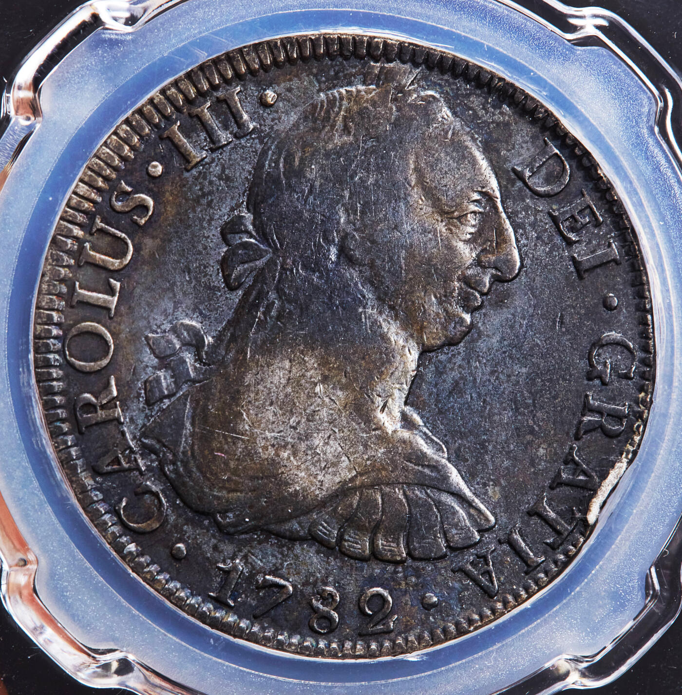 【俄甄集藏】2026年(046)01-07 星期三 晚 19:30 全场包邮 西属墨西哥1782年卡洛斯三世FF版8里亚尔双柱大银币，信泰 VF35，皇冠右上有不明显小戳记，五彩酱彩老包浆，味道佳