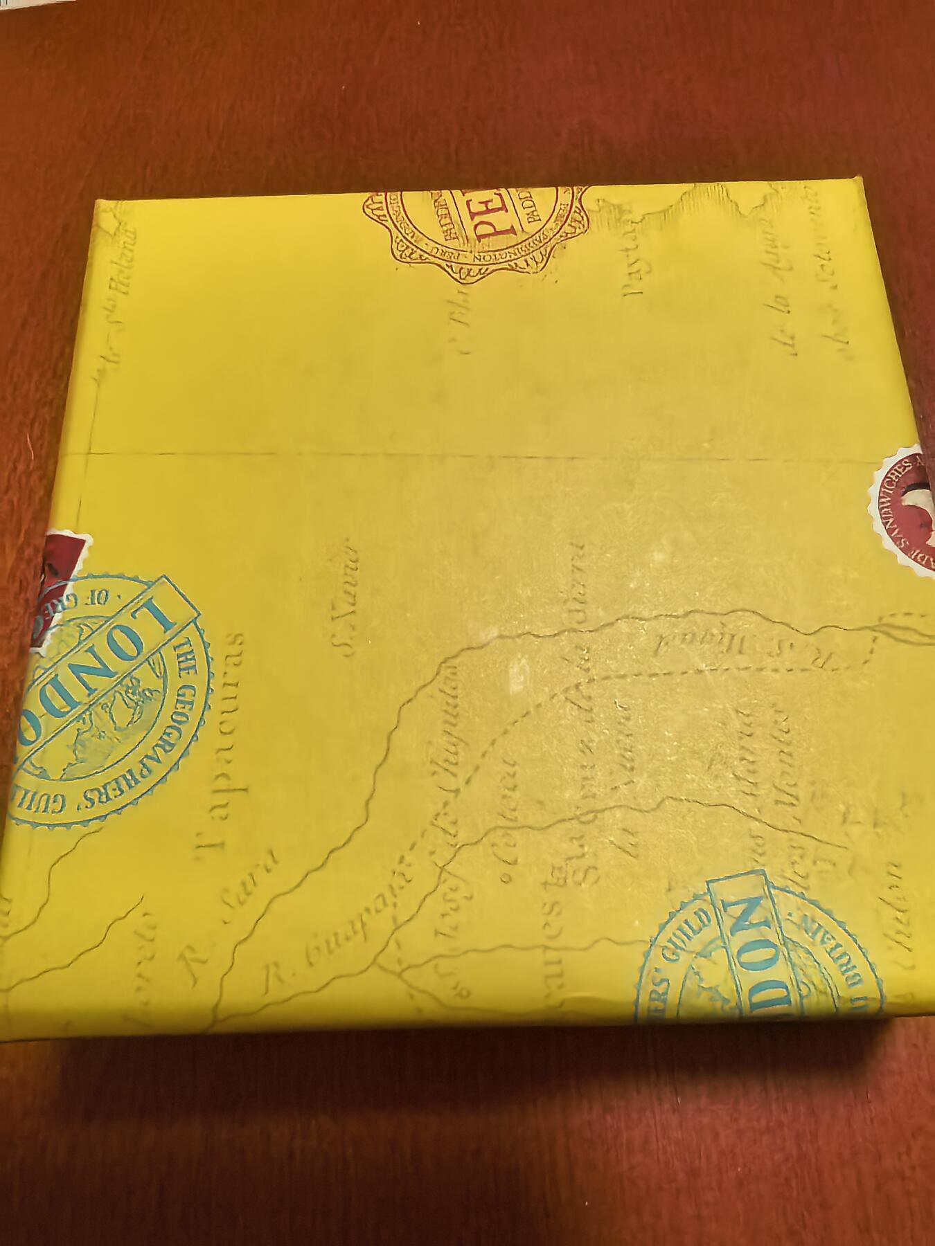 长老汇蛇年精选第九十一场拍卖 2018英国帕丁顿熊50便士彩色七边精制银币，925银，6万枚，市场价500元