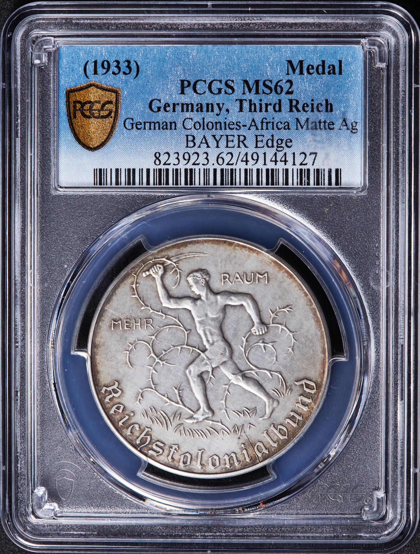 【俄甄集藏】2026年(046)01-07 星期三 晚 19:30 全场包邮 德国第三帝国1933年纪念开拓殖民地50周年银章，PCGS SP62，背面地名包含德占青岛（1897年德国强占胶州，德国第一块殖民地是1883年德属西南非洲，今纳米比亚共和国境内），经典品种，黄油彩包浆