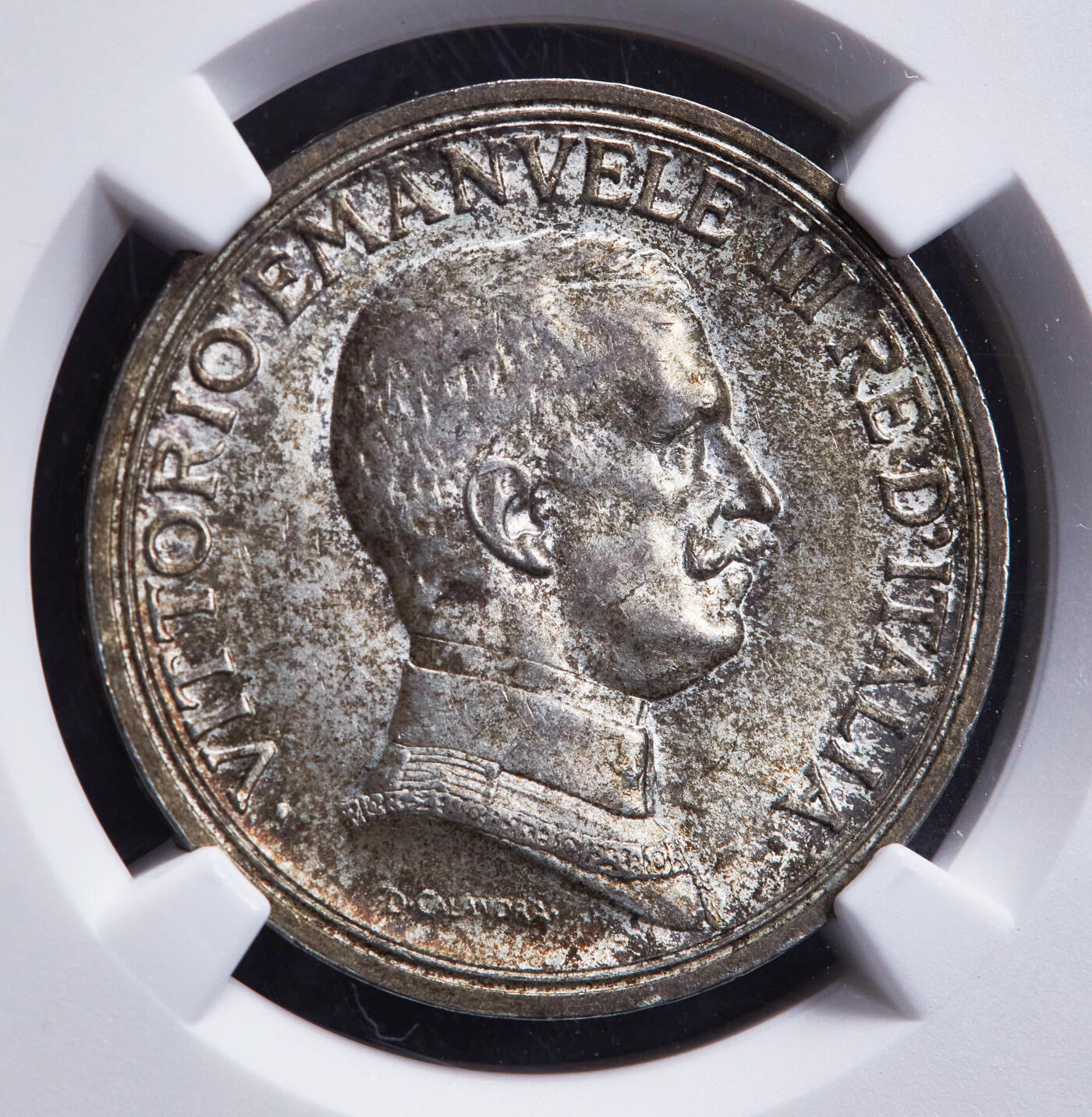 【俄甄集藏】2026年(046)01-07 星期三 晚 19:30 全场包邮 意大利1916年R版伊曼纽尔三世马车2里拉银币，NGC MS63，经典品种，黄油彩转光品相