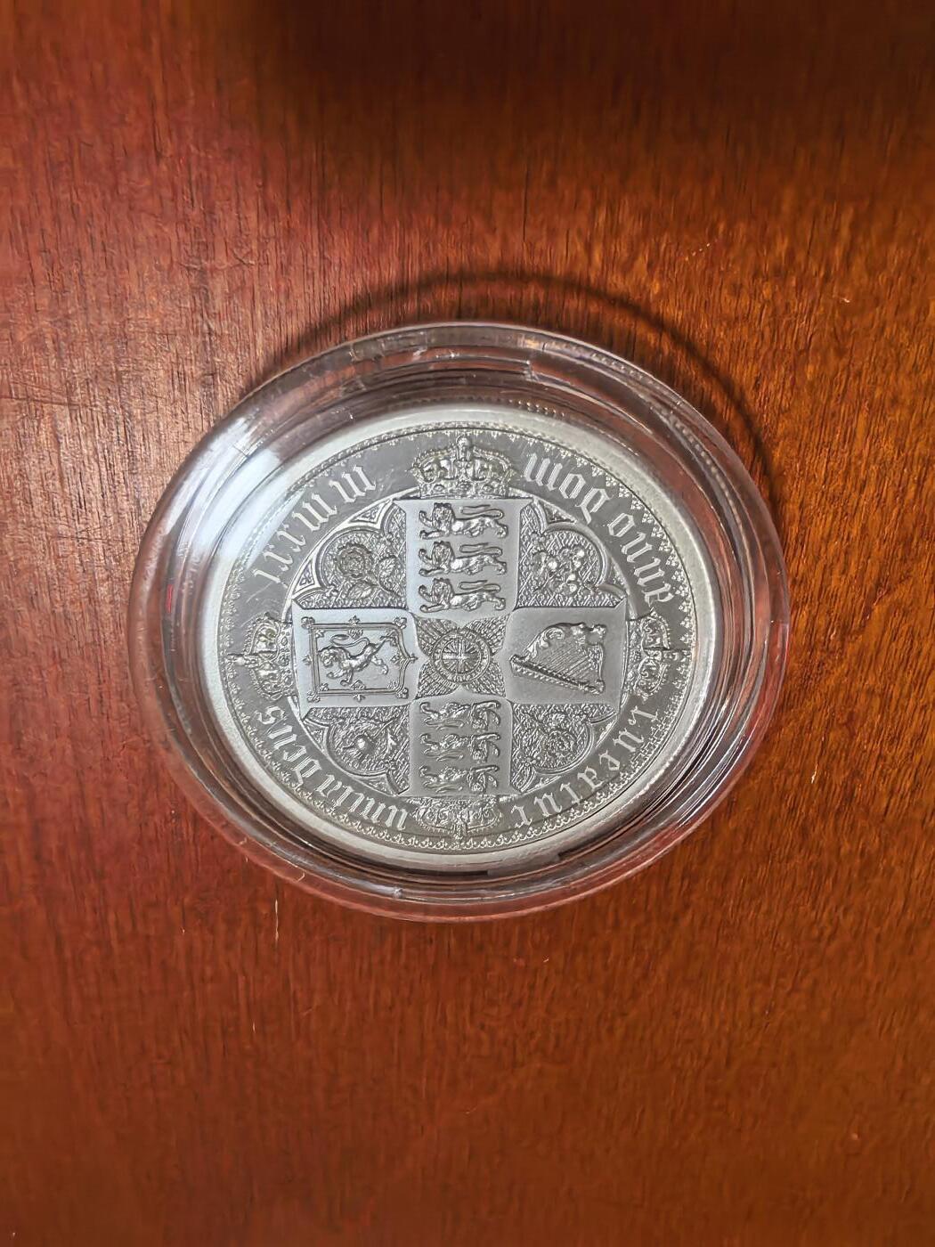 长老汇蛇年精选第九十一场拍卖  2021英国伟大雕刻师系列之怀特哥特四分盾徽5英镑精制银币，2盎司999银，盒证全，3750枚，热门！