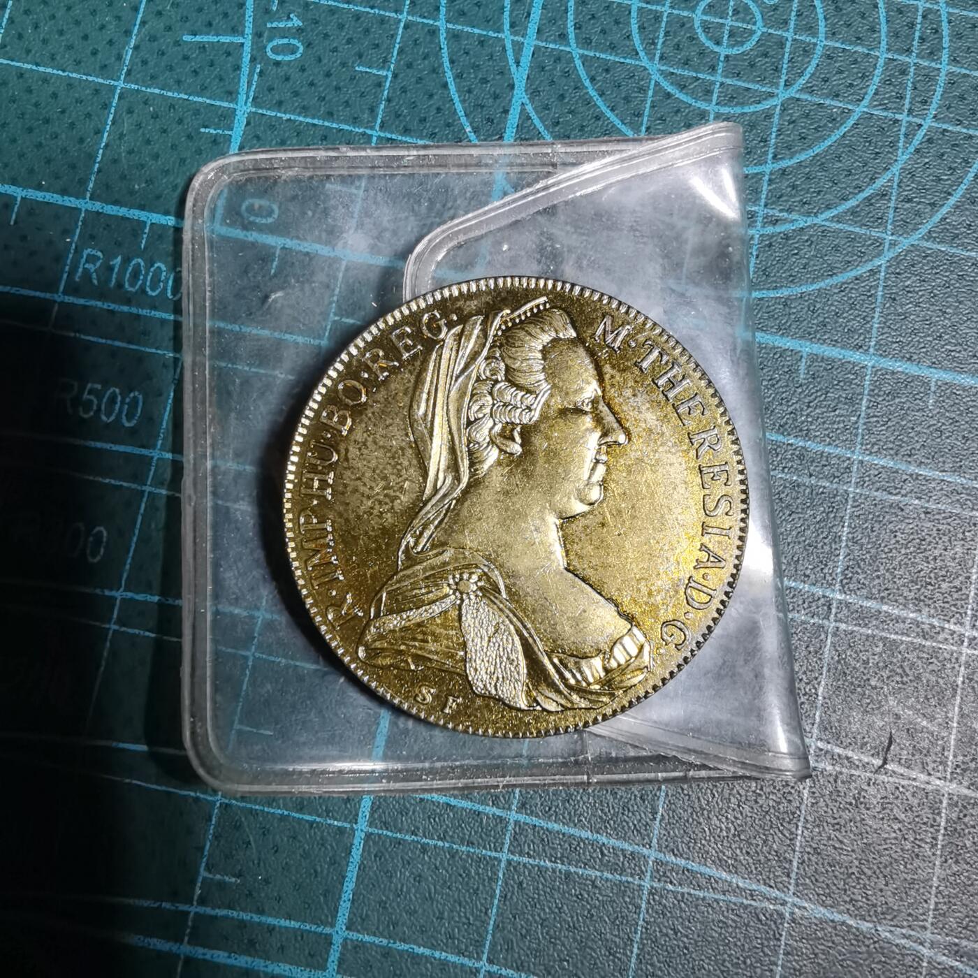 沼泽如烟--第950场 1968年代币？会员章？