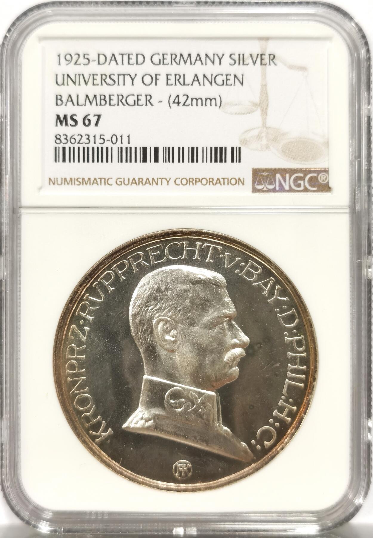 博洋堂“岁启嘉年”2026新年精品大拍专场暨第155期（全场包邮） NGC MS67 唯一冠军分 1925年德国纪念埃尔兰根大学授予鲁普雷希特皇太子荣誉博士学位银章。章正面为身着皇太子身着制服的头像；背面为埃尔兰根大学创始人弗里德里希侯爵的半身像，设计精巧，极致镜面感