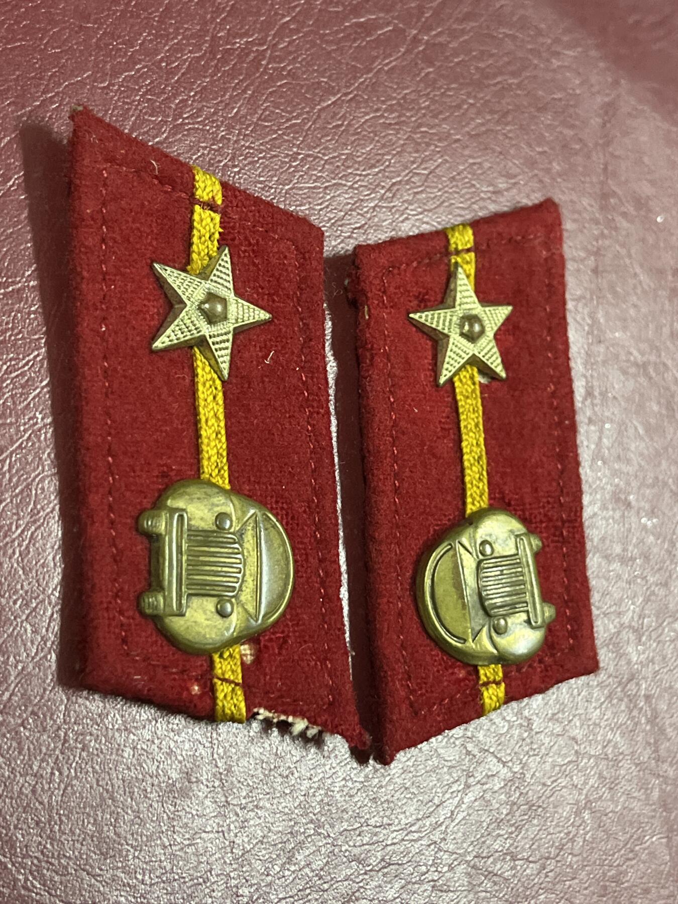 五十年代社会主义国家仿苏联徽章专场拍卖