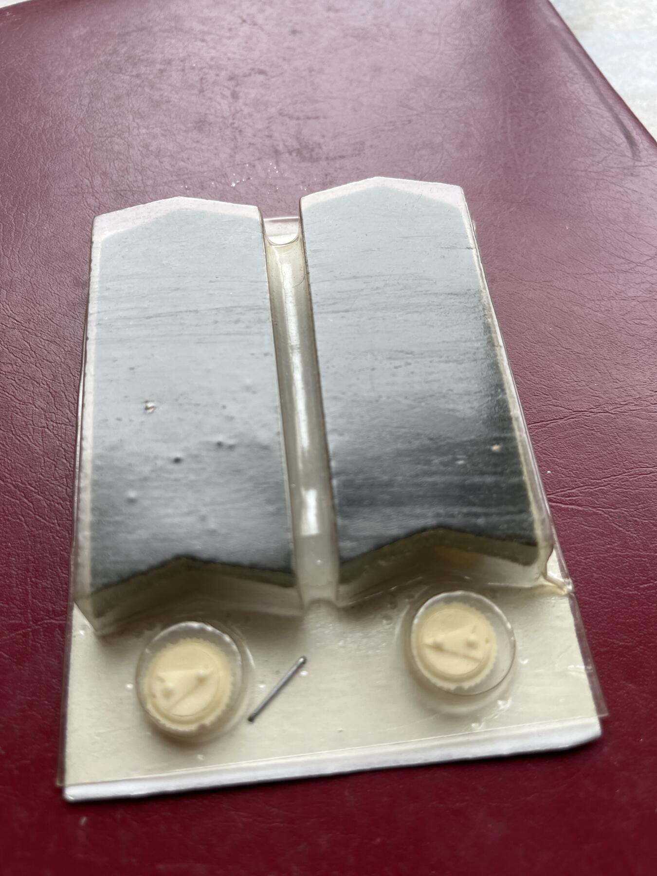 八九十年代朝鲜刺绣丝织章专场拍卖 九十年代朝鲜社会主义国家苏式原始状态丝织章1