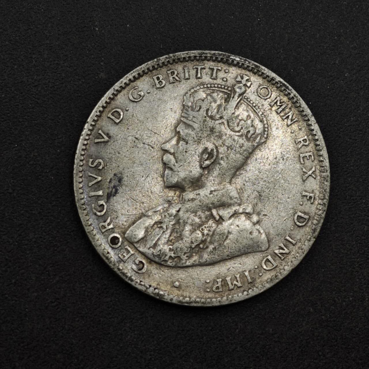 【淘币小摊】限时拍第八百三十九拍  散币银币场  满百包邮可预留两周  周一统一发货  澳大利亚1935年乔治五世一先令银币参考银价87