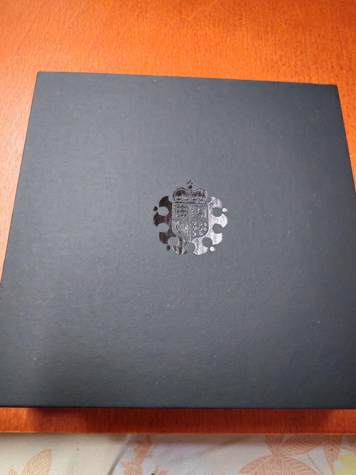 长老汇蛇年精选第九十一场拍卖 2021英国发现胰岛素百周年50便士精制加厚银币，16克925银，1500枚，盒证全