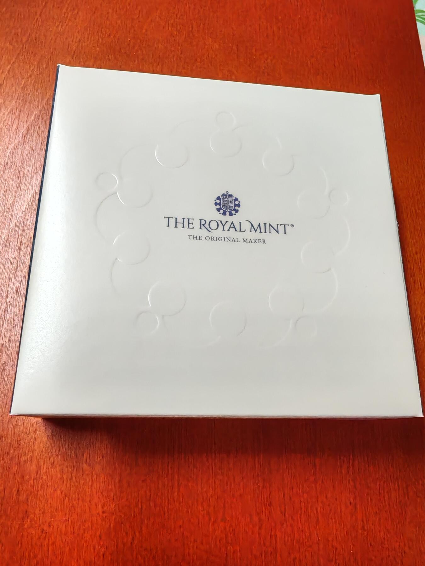 长老汇蛇年精选第九十一场拍卖  2022英国剑桥公爵威廉王子40岁诞辰5英镑精制加厚银币，盒证全