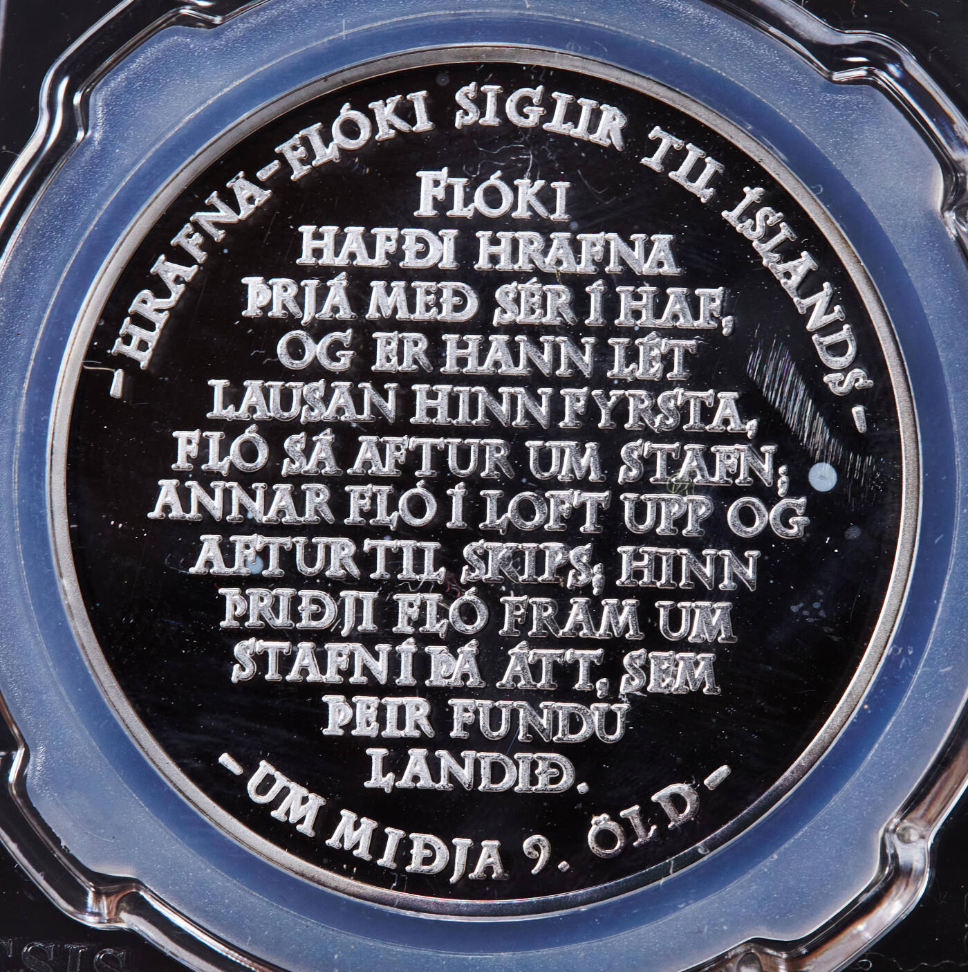 【俄甄集藏】2026年(046)01-07 星期三 晚 19:30 全场包邮 冰岛2003年纪念公元9世纪弗洛基·维尔格扎松利用“渡鸦”导航向探险精制银章，信泰 PF68UC，重22克，999银