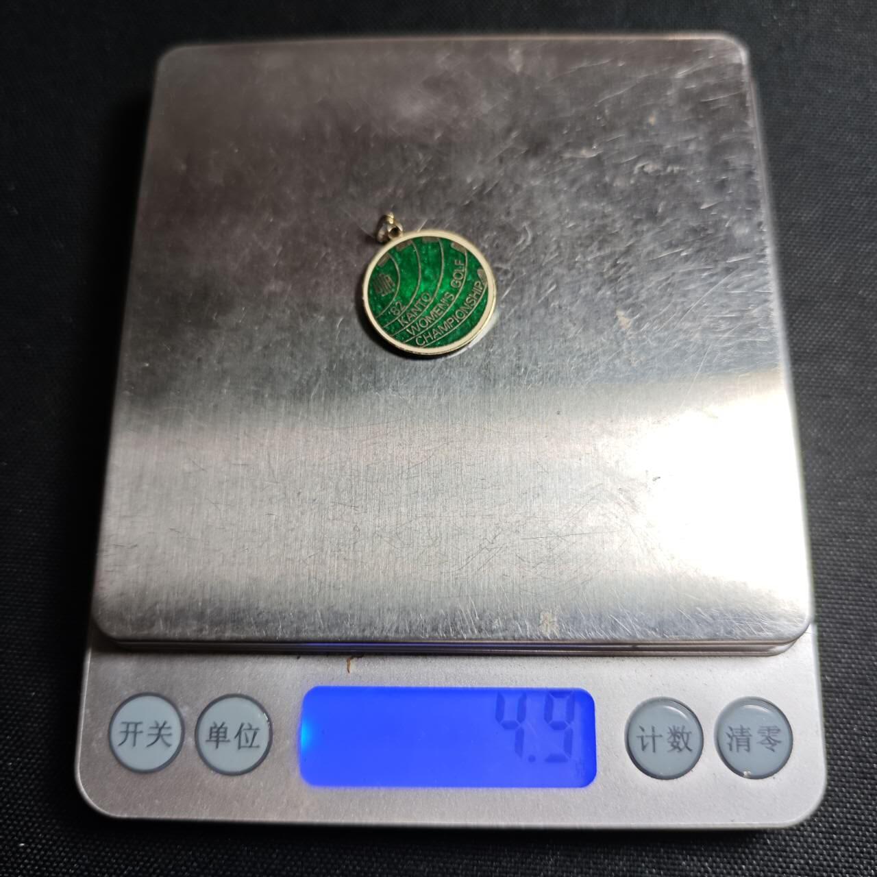 KK钱币收藏小铺 《套币 好品/批量散币专场》  2月预留时间 周末发货  女子高尔夫球锦标赛纪念银章 带银标 重4.9克