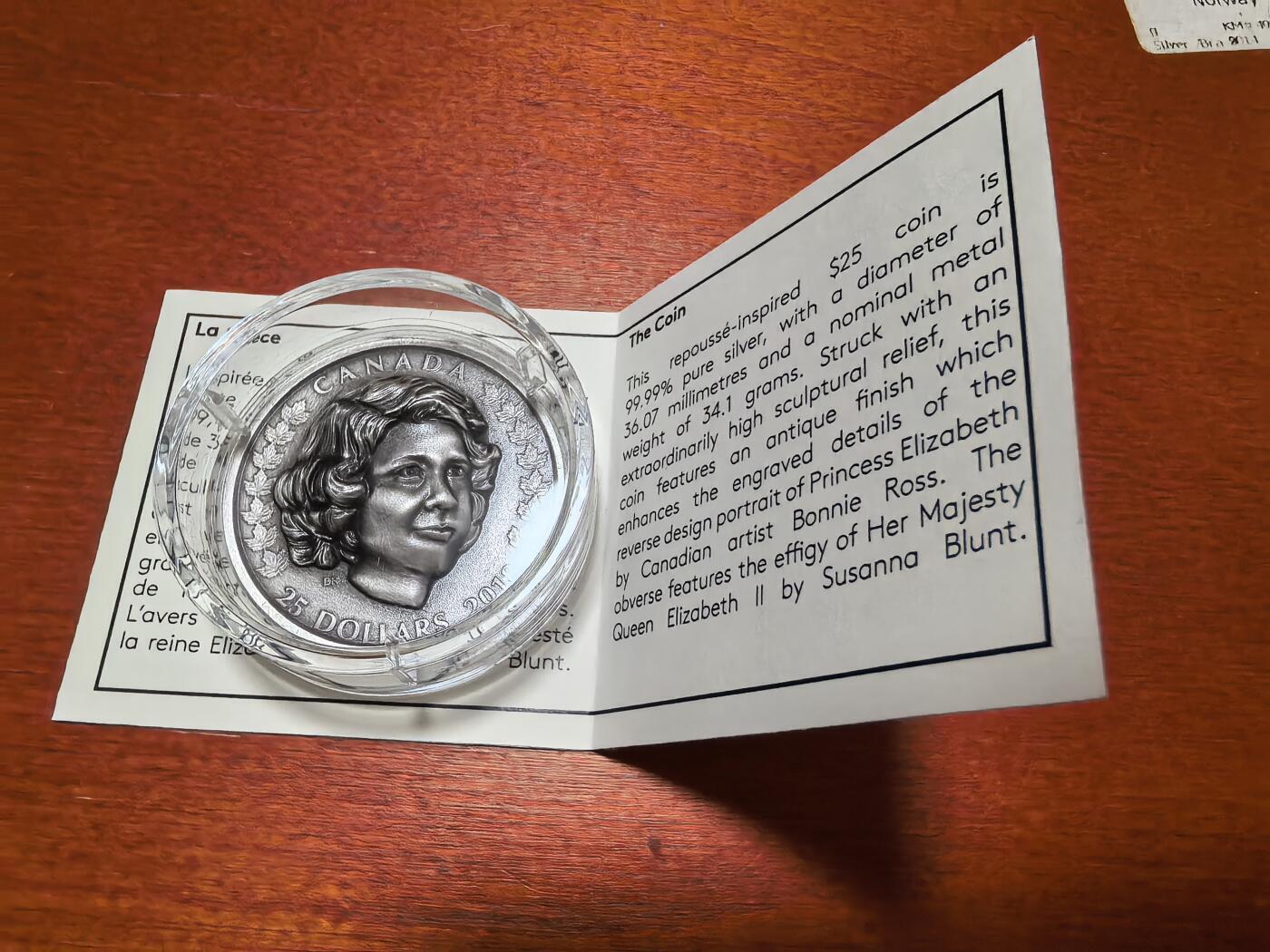 长老汇蛇年精选第九十一场拍卖 2018加拿大伊丽莎白二世25加元超高浮雕仿古银币，34克9999银，盒证全，4500枚