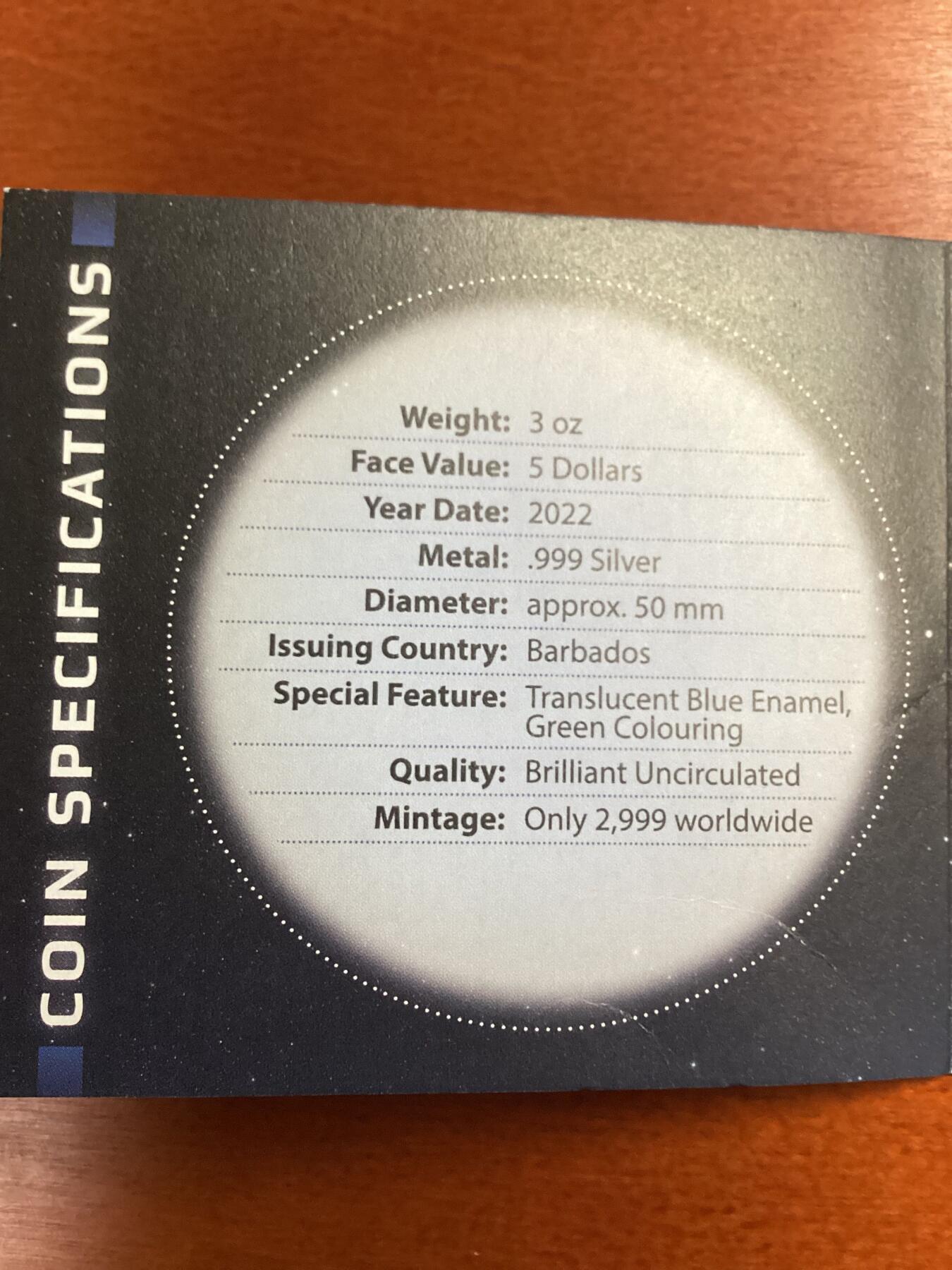 长老汇蛇年精选第九十一场拍卖  2022巴巴多斯蓝色地球3盎司彩色球形银币，999银，直径50MM，半透明蓝色珐琅质，带玻璃展台，2999枚，适合当作艺术摆件（2））