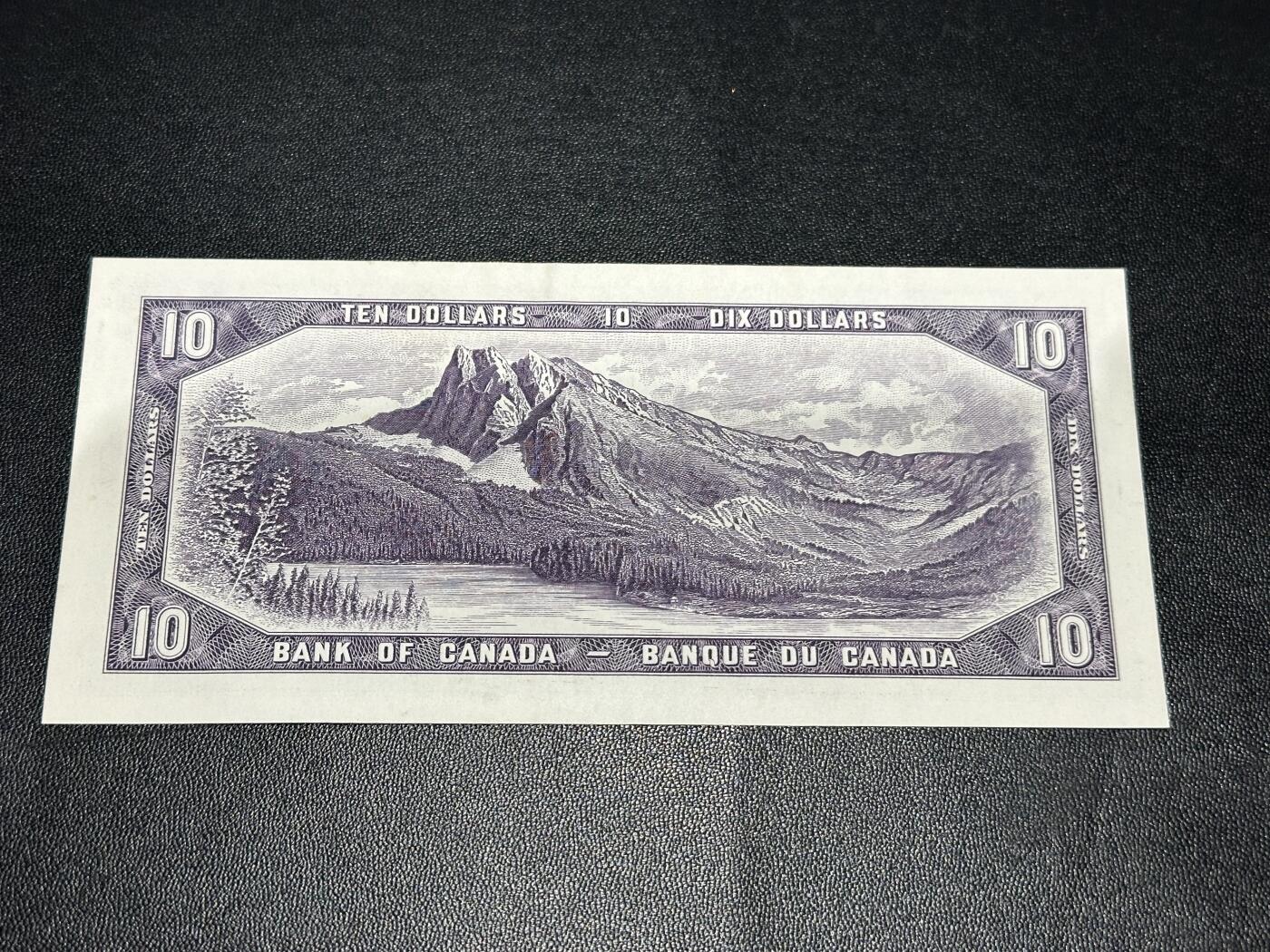 《外钞收藏家》第五百九十九期（畅拍场）（本平台长期征集拍品、欢迎藏友们联系合作）