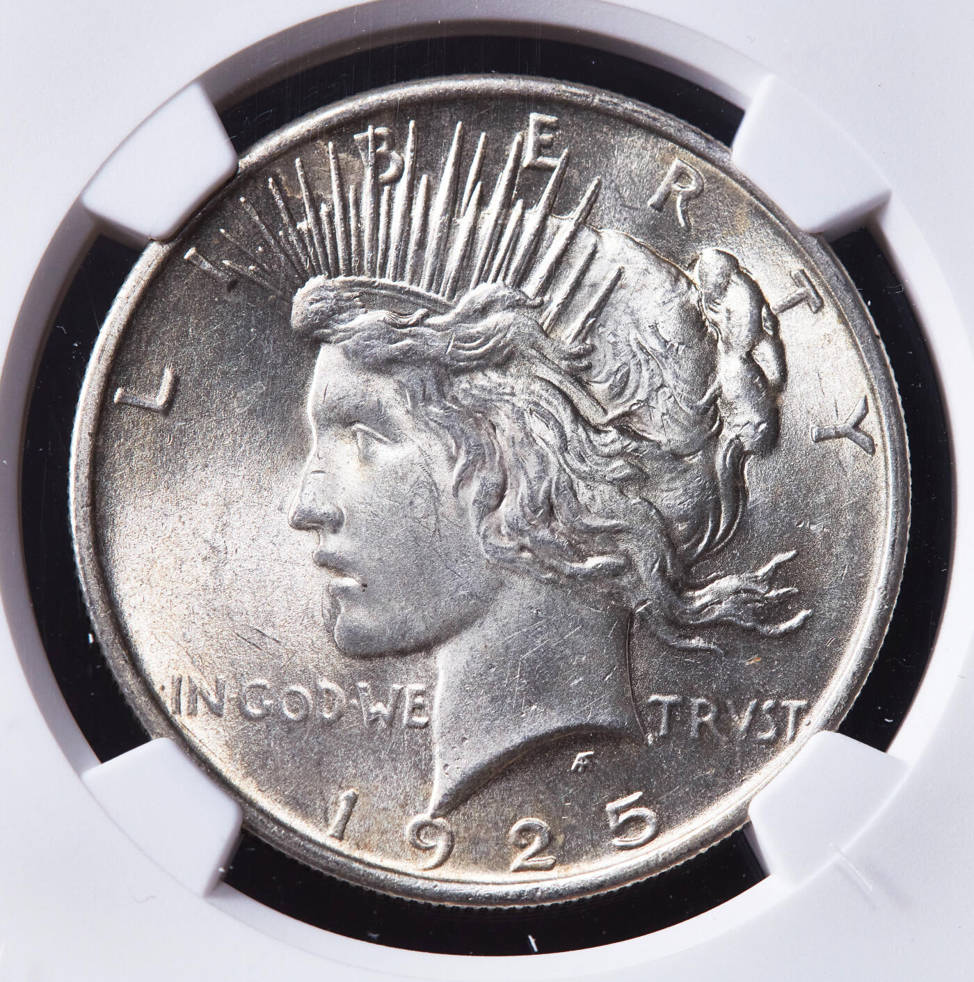 【俄甄集藏】2026年(046)01-07 星期三 晚 19:30 全场包邮 美国1925年和平1美元大银币，NGC MS63，黄油彩，车轮转光，少见年份