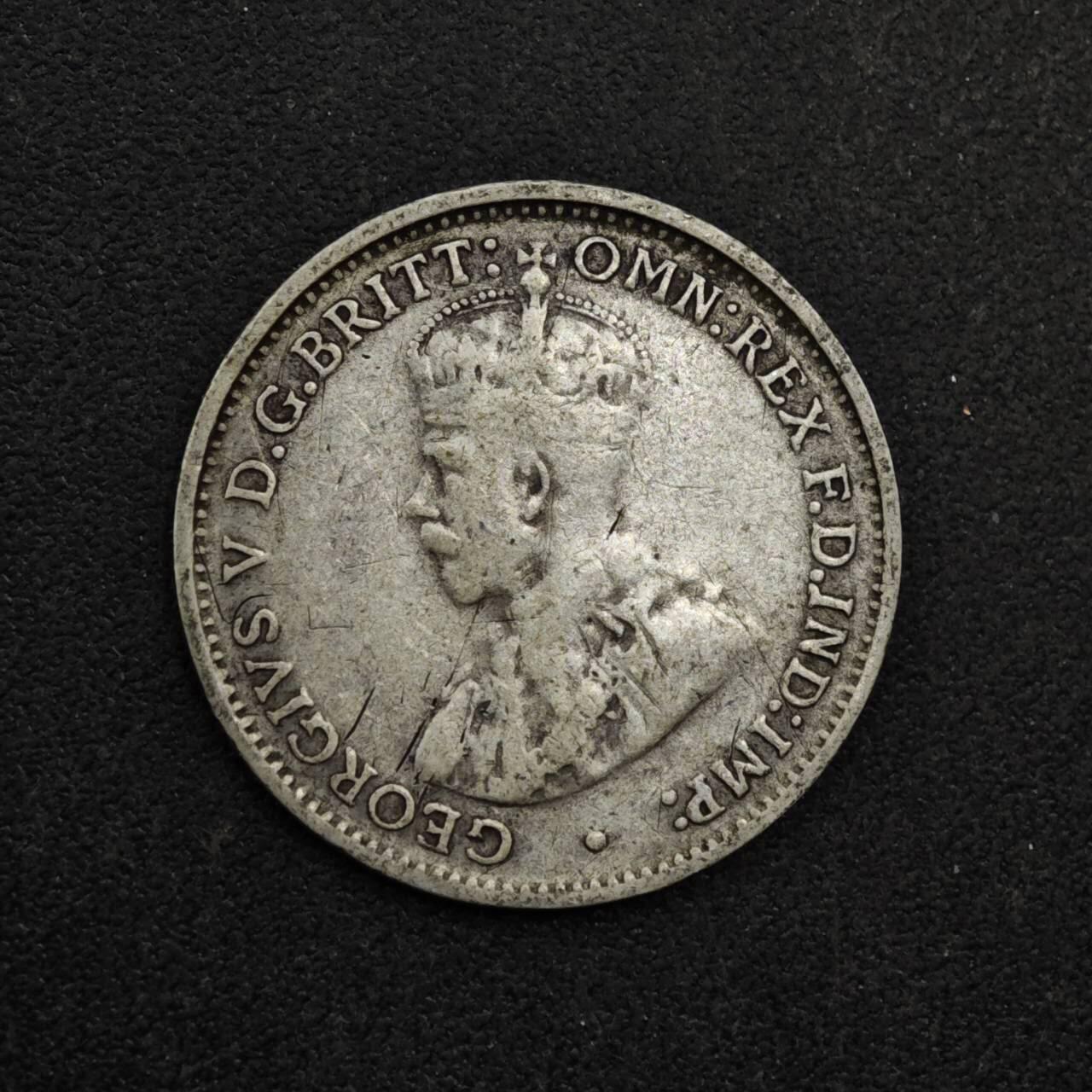 【淘币小摊】限时拍第八百三十九拍  散币银币场  满百包邮可预留两周  周一统一发货  澳大利亚1935年乔治五世3便士银币参考银价21