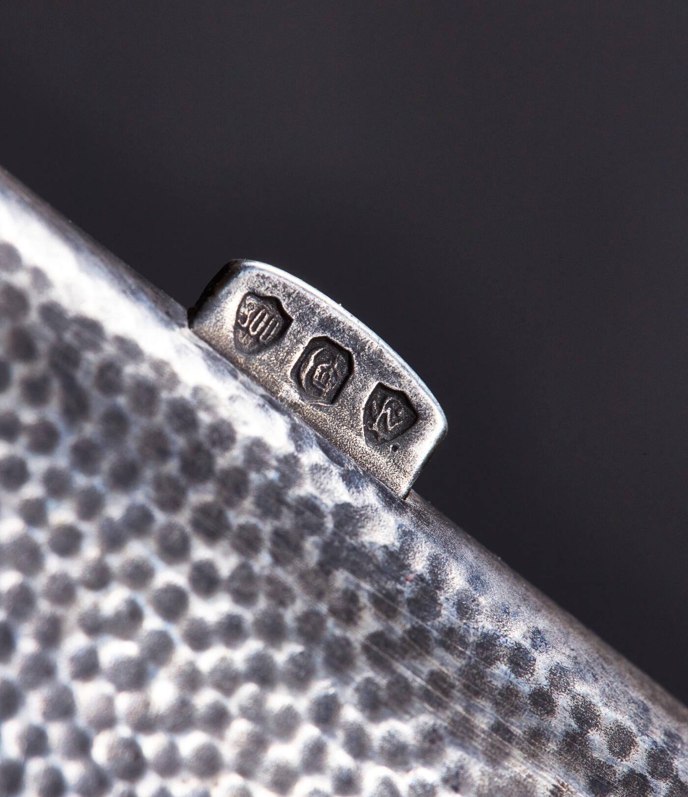 【俄甄集藏】2026年(046)01-07 星期三 晚 19:30 全场包邮 德国1909年内镀金古董银烟盒，长：85mm，宽：60mm，厚：13mm，重量：65.53克，内有铭文