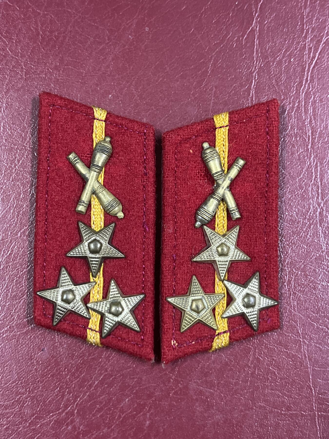 五十年代社会主义国家仿苏联徽章专场拍卖 五十年代苏联红军炮兵上士徽章