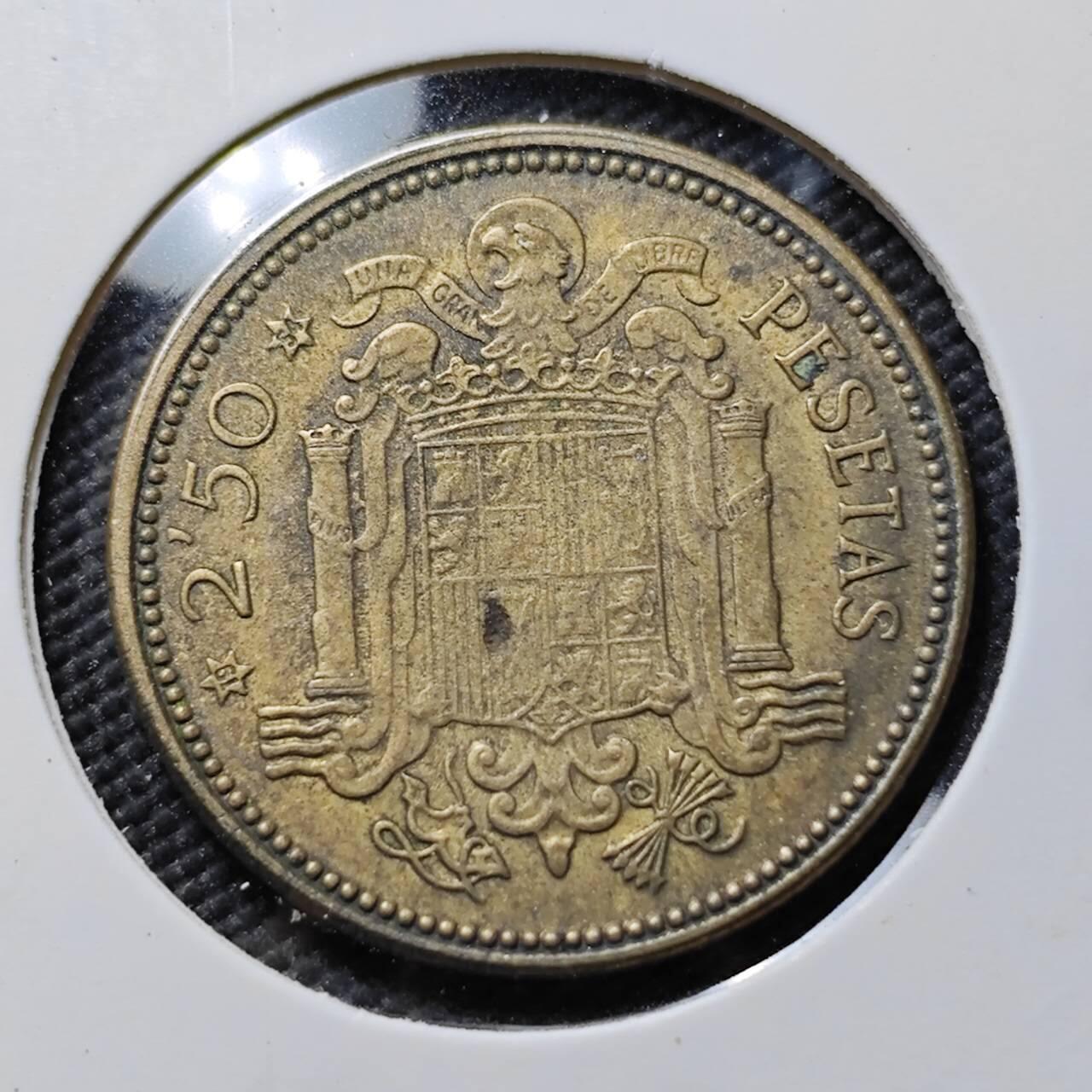 KK钱币收藏小铺  第383期  2月预留时间 周末发货 1953 西班牙2.5比塞塔铜币