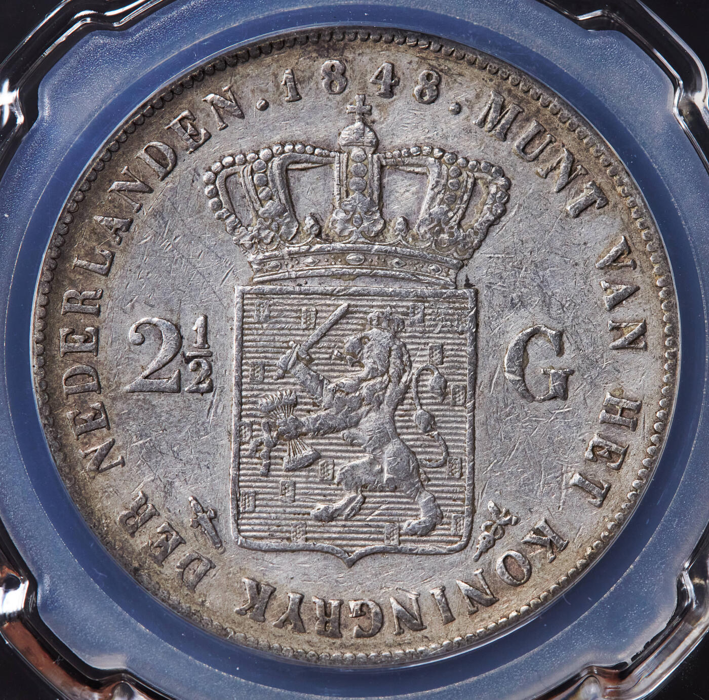 【俄甄集藏】2026年(046)01-07 星期三 晚 19:30 全场包邮 荷兰1848年威廉二世长脖2.5盾大银币，信泰 AU50，原味老包浆，重25克，94.5%银，标签错误