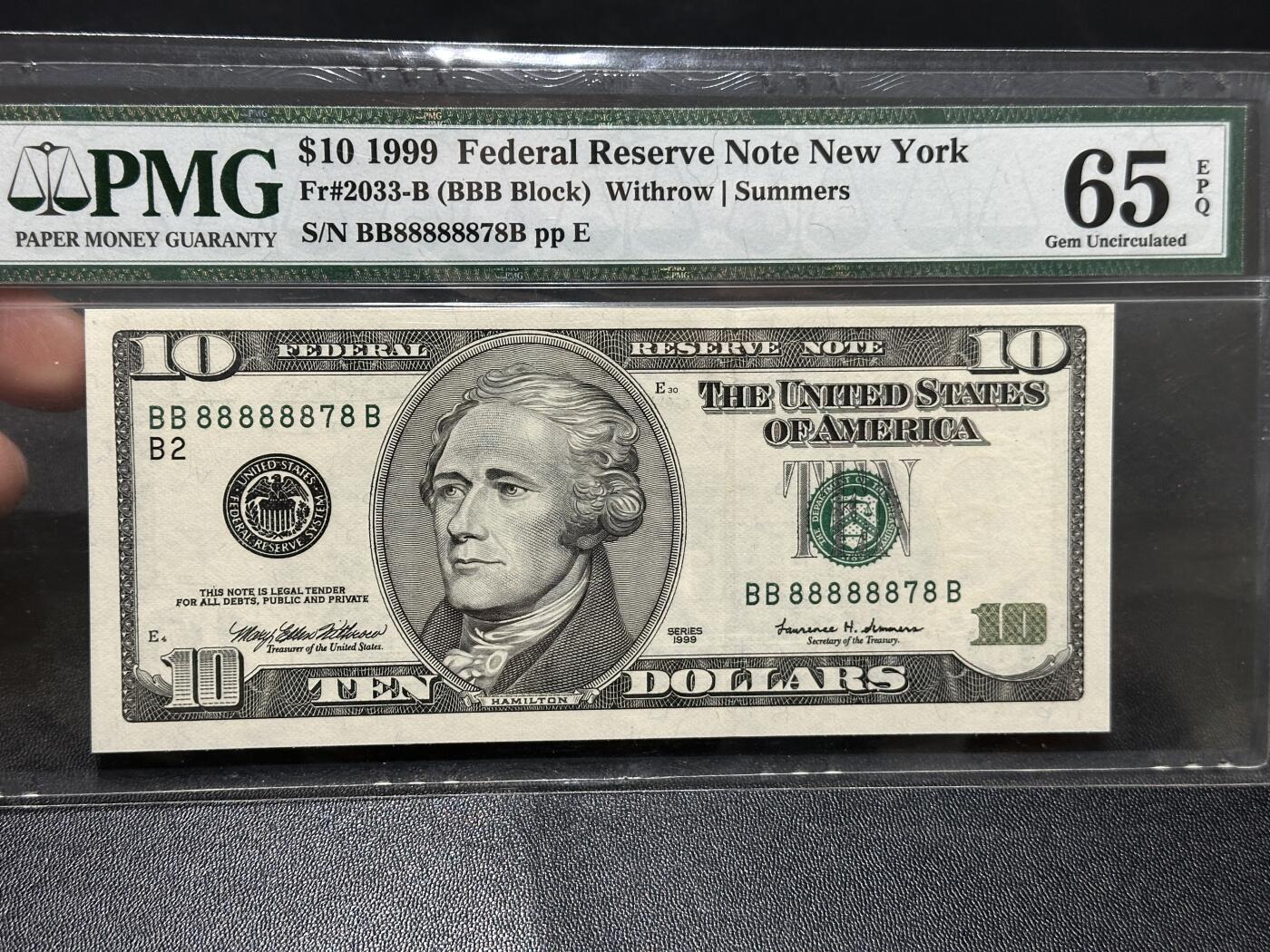 🎉🎉🎉《外钞收藏家》第六百期（年度庆典场）（本平台长期征集拍品、欢迎藏友们联系合作）❤️❤️❤️ 1999年美国大头版10美元 PMG65 人二7和8组合 差一位全同 
