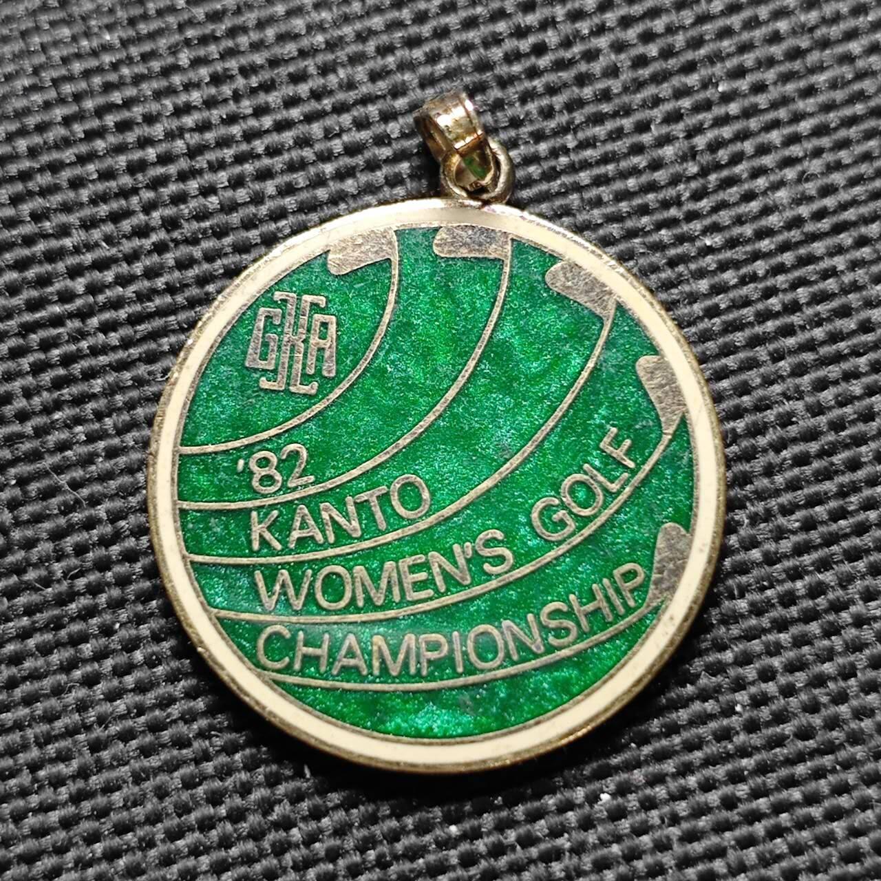 KK钱币收藏小铺 《套币 好品/批量散币专场》  2月预留时间 周末发货  女子高尔夫球锦标赛纪念银章 带银标 重4.9克
