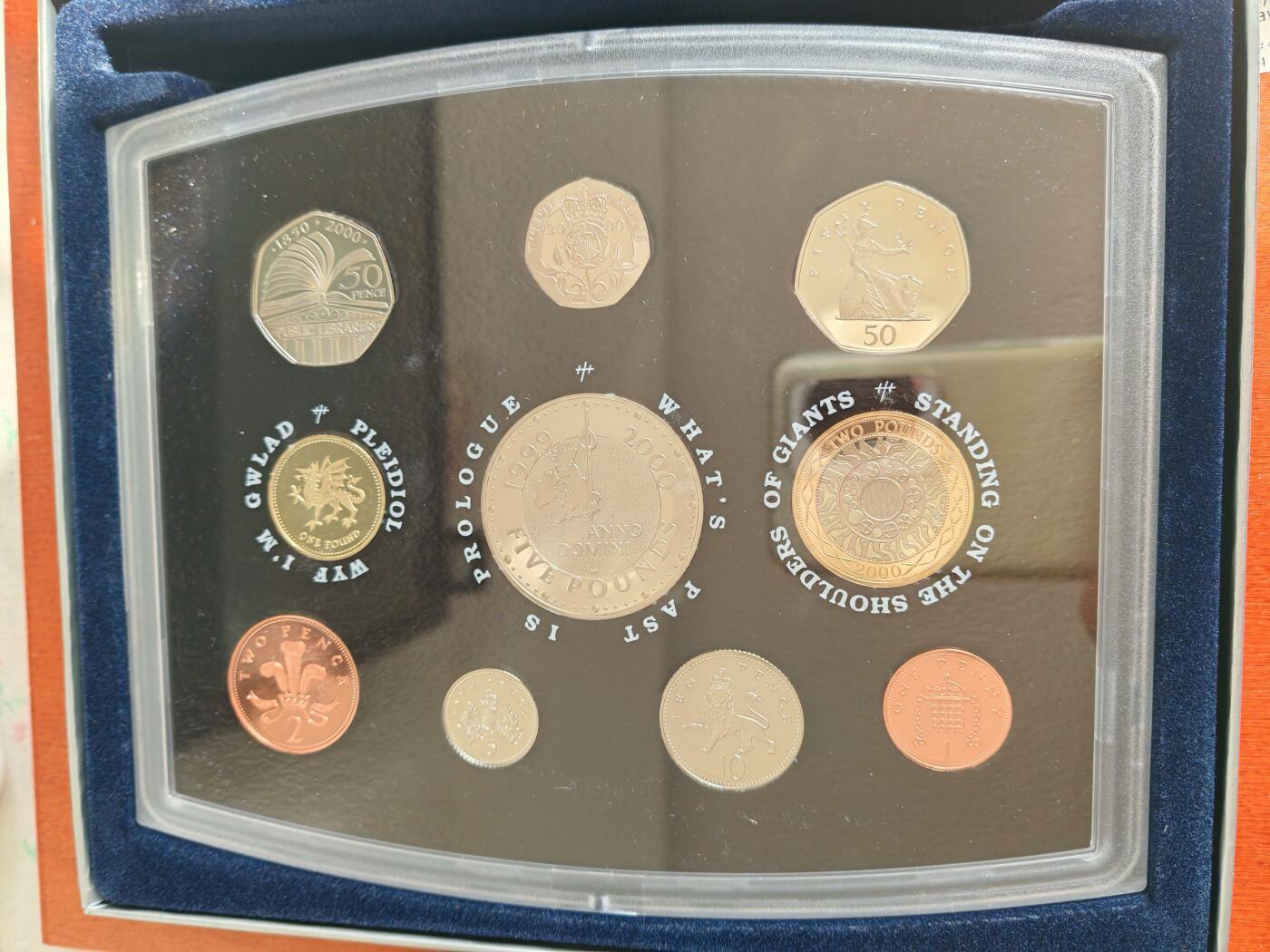 长老汇蛇年精选第九十一场拍卖 2000英国10枚精制币豪华装，盒证全，含千禧年5英镑
