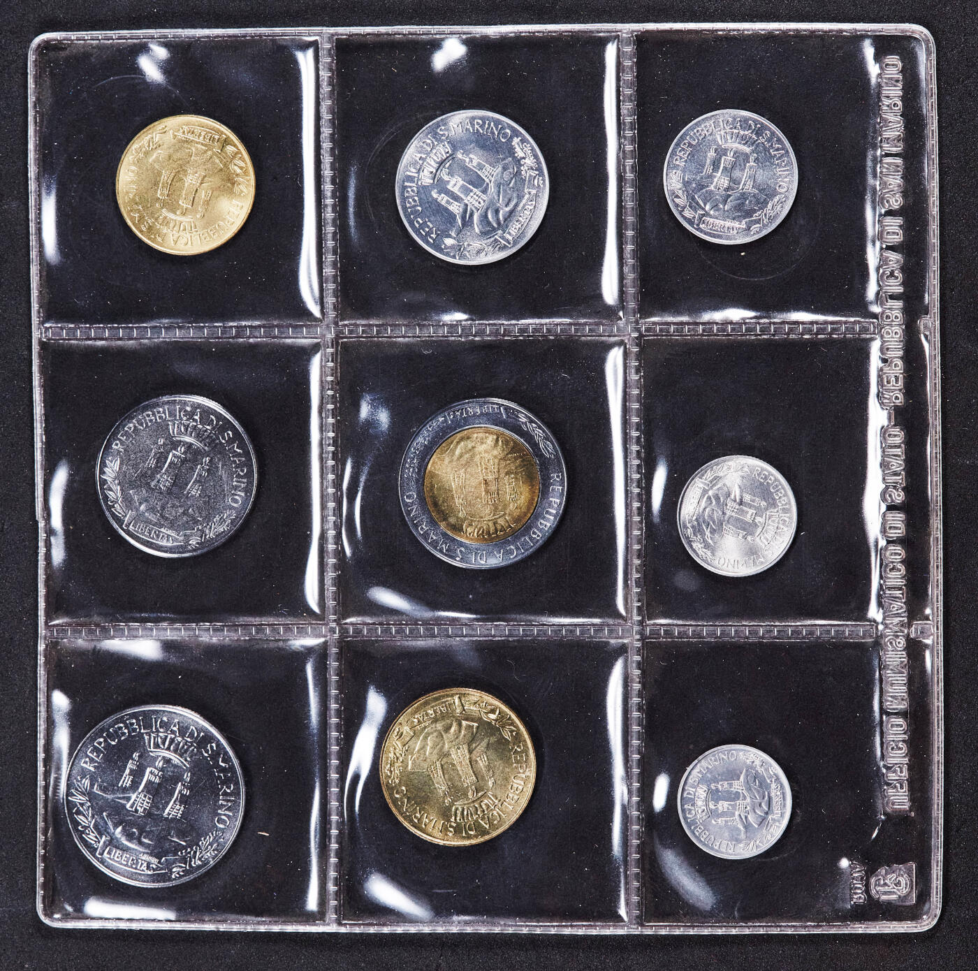 【俄甄集藏】2026年(046)01-07 星期三 晚 19:30 全场包邮 圣马力诺1982年10里拉-500里拉封装硬币9枚全套，全新品相