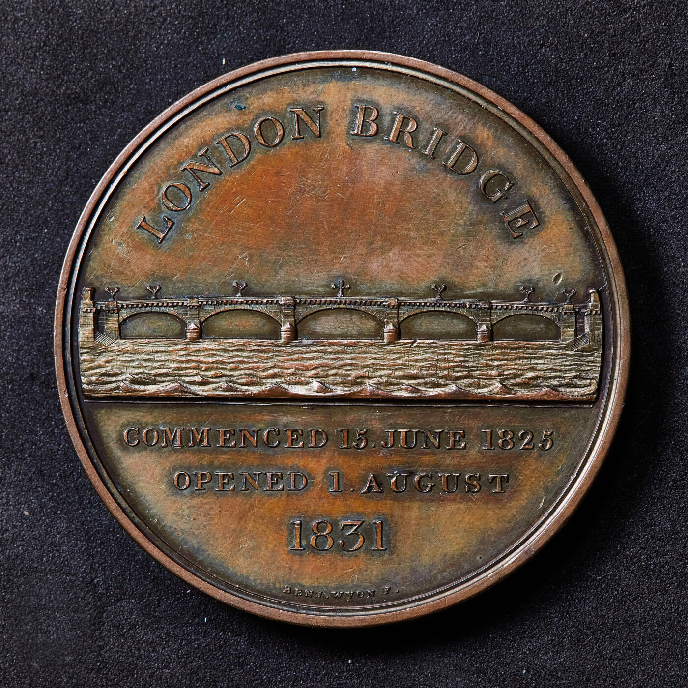 【俄甄集藏】2026年(046)01-07 星期三 晚 19:30 全场包邮 英国1831年纪念威廉四世加冕与新伦敦大桥竣工大铜章，直径：50mm，重量：61.57克，经典品种