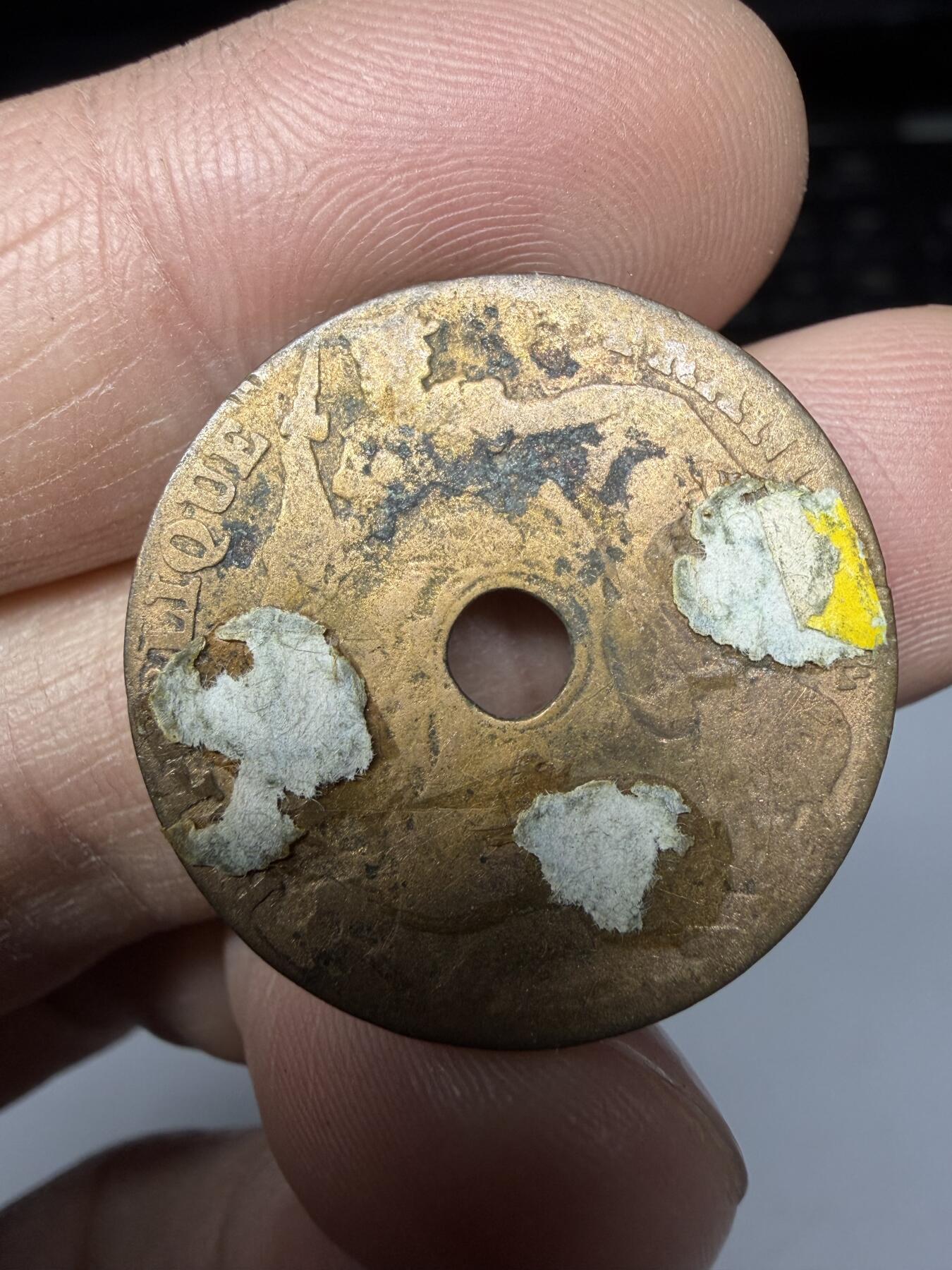 2026年集古藏今外币拍卖第一期-第1场—（总第298拍），可以寄存60天，满160元包邮。 1927年法属印支1/100