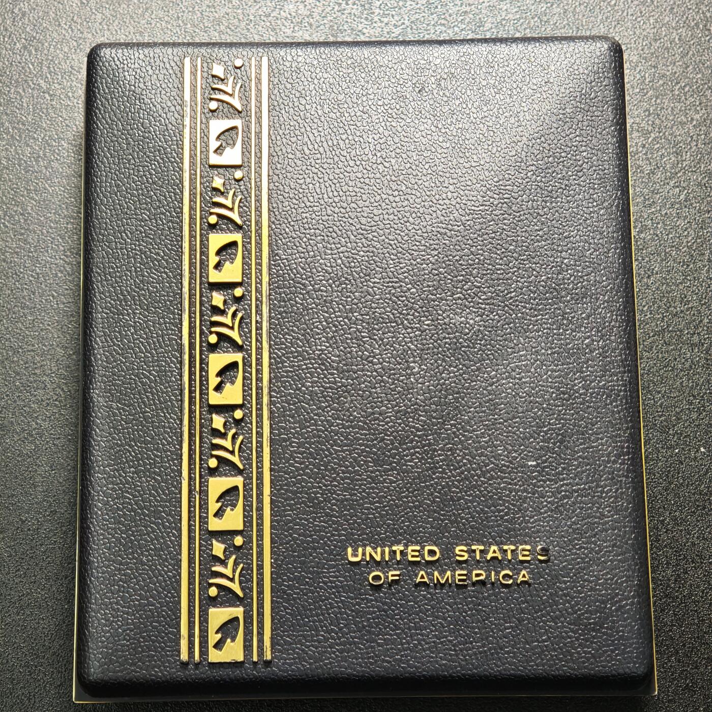 【德藏】世界币章拍卖第160期 美国海军成就奖章 原盒带略和珐琅略 直径约：32.3mm/仅章；重约：28.1g