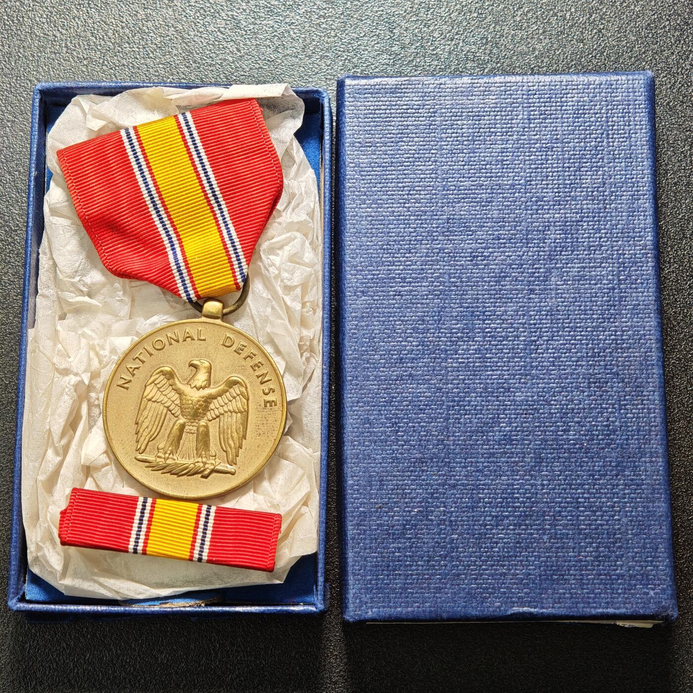 【德藏】世界币章拍卖第160期 美国国防服役奖章 原盒 带略 直径约：31.7mm/仅章；重约：21.3g