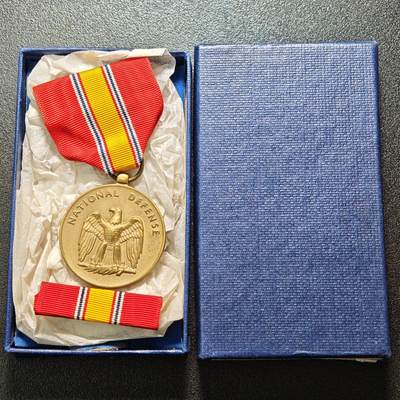 【德藏】世界币章拍卖第160期 - 美国国防服役奖章 原盒 带略 直径约：31.7mm/仅章；重约：21.3g