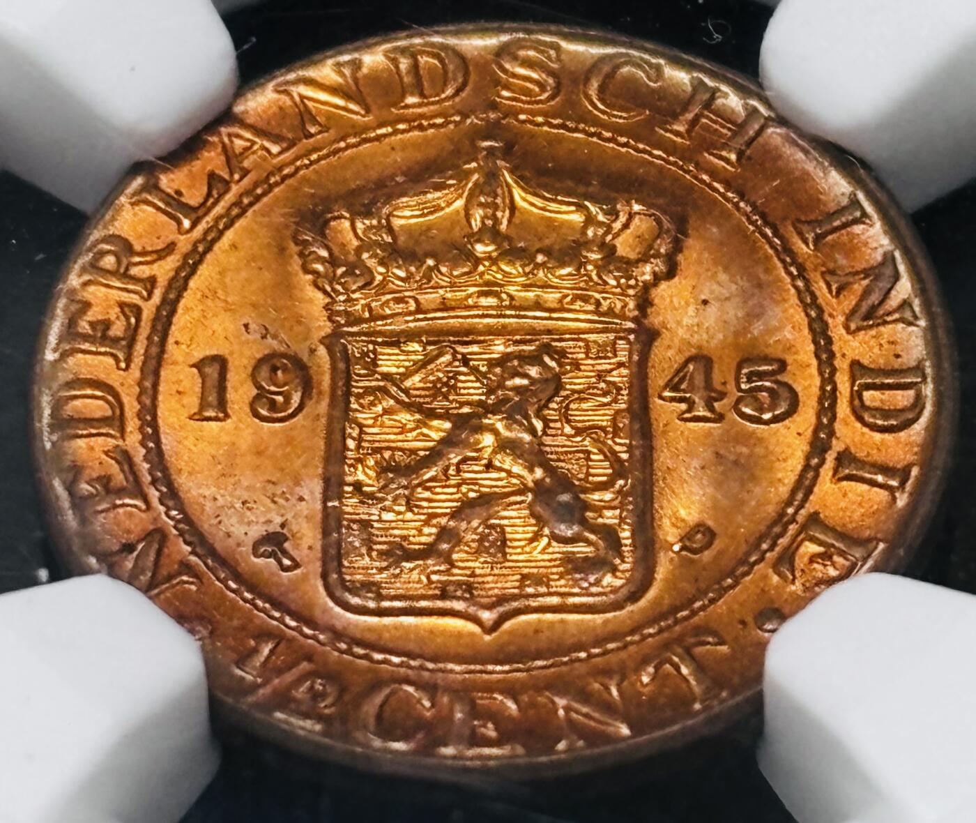 文馨钱币收藏 迎新纳福2026新年第一场（第 287 场）金银老铜币拍卖 NGC 评级 MS66 RB1945 年荷属东印度 1/2 分铜币 P 版，铜光耀眼色泽鲜艳