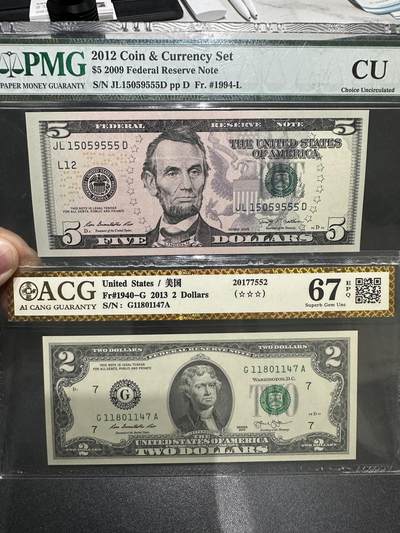 《外钞收藏家》第五百九十九期（畅拍场）（本平台长期征集拍品、欢迎藏友们联系合作） - 2009年美国彩版5美元 豹子号555 PMG封装+2013年2美元爱藏评级