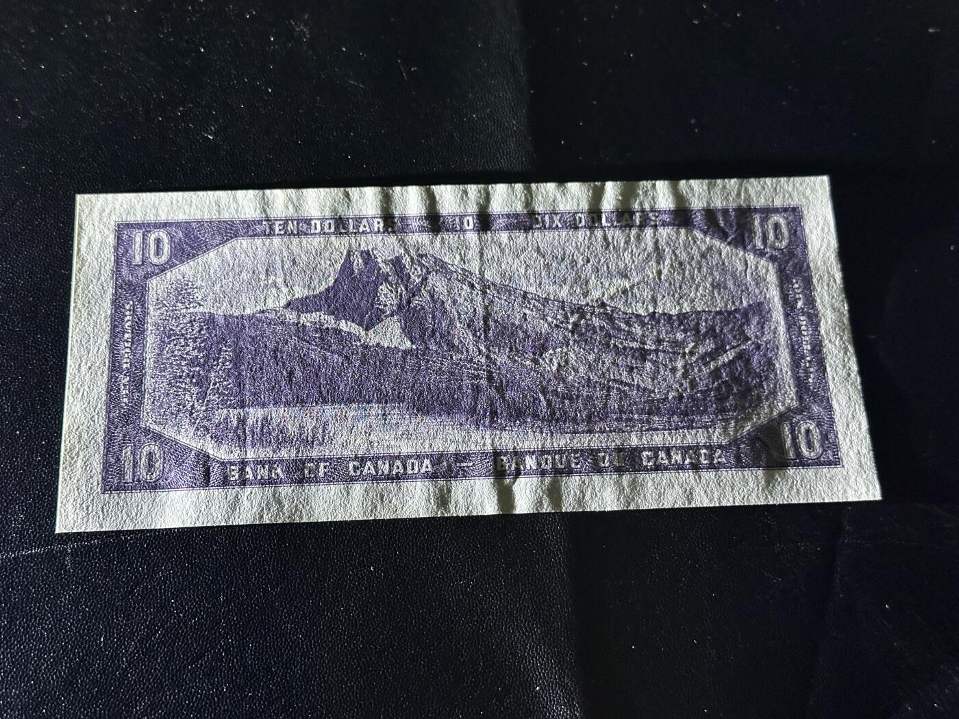 《外钞收藏家》第五百九十九期（畅拍场）（本平台长期征集拍品、欢迎藏友们联系合作）