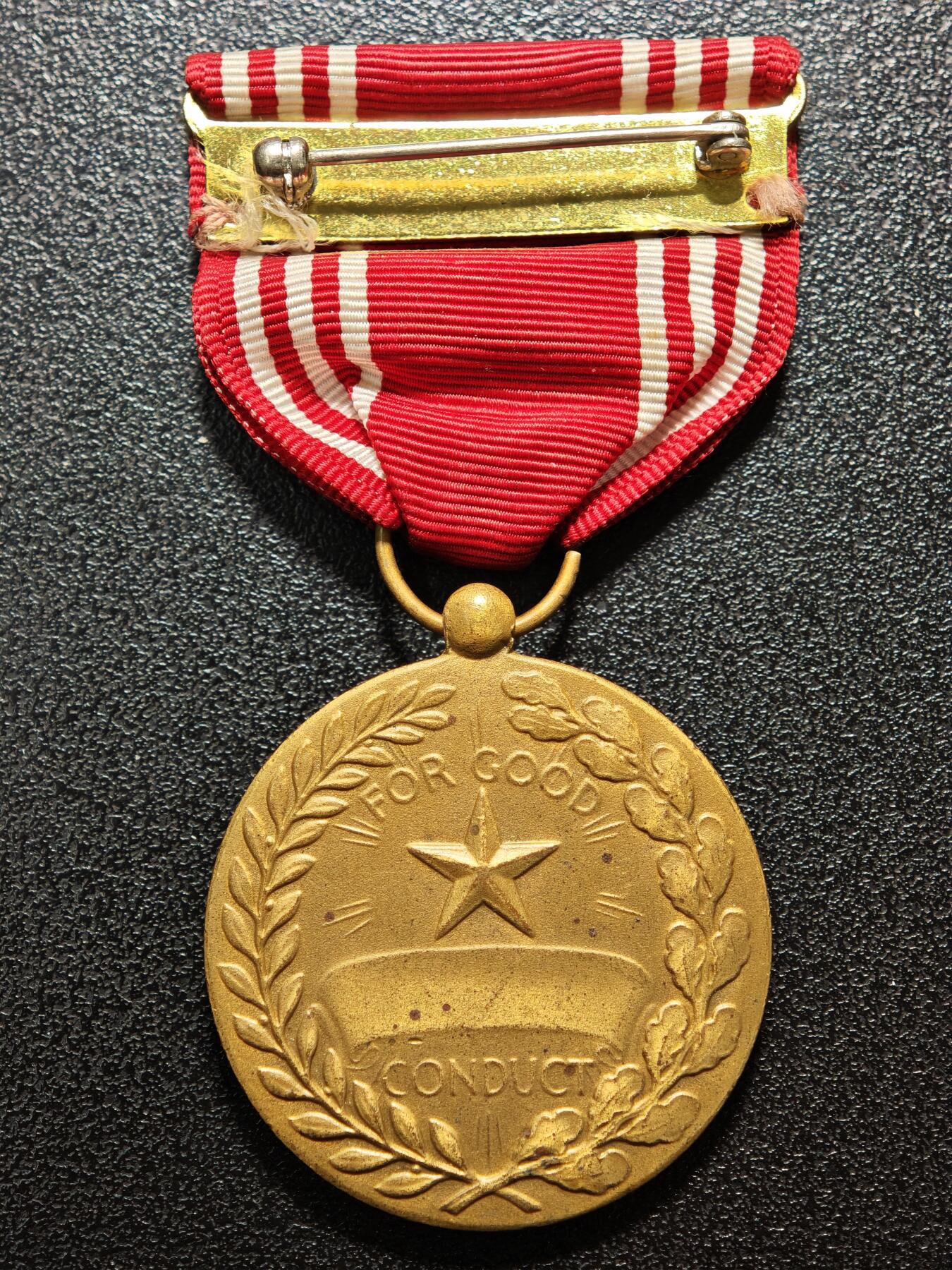 【德藏】世界币章拍卖第160期 美国陆军品德优良奖章 直径约：32mm/仅章；重约：23.9g