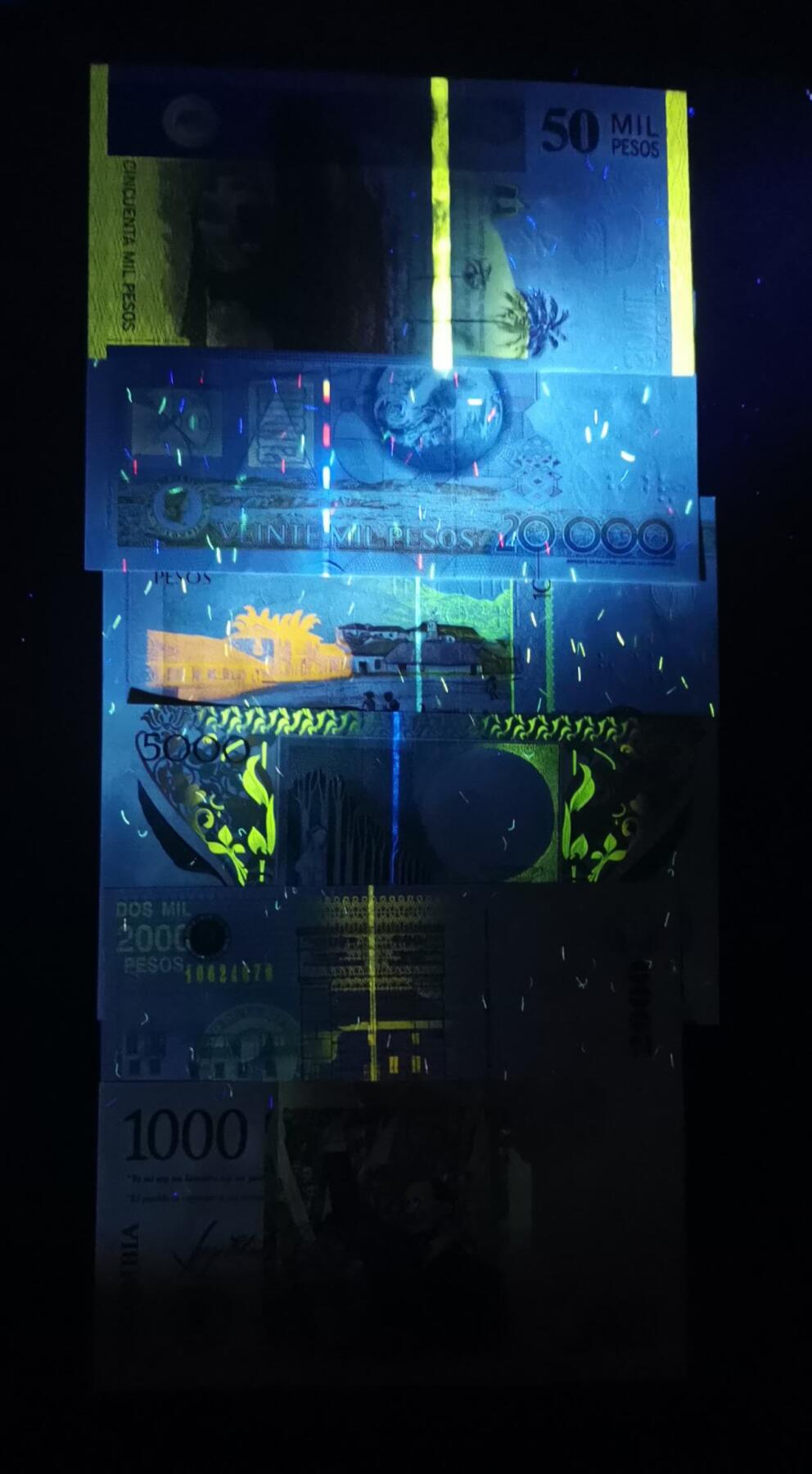 《艾美收藏》第227期-1.3周六外币黄金场-马年首拍 哥伦比亚全套全新UNC