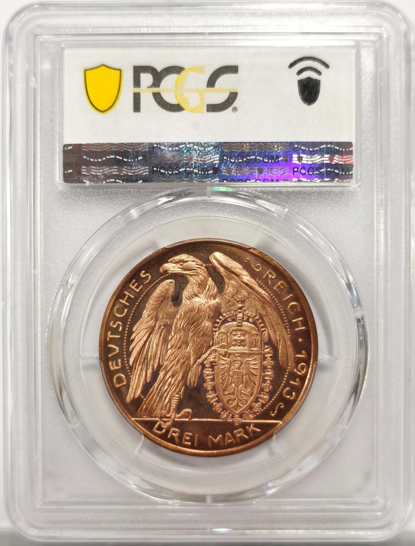 博洋堂“岁启嘉年”2026新年精品大拍专场暨第155期（全场包邮） PCGS SP66RD N、P双料唯一冠军分，PCGS封面币 1911年德国巴伐利亚3马克铜样币。卡尔哥茨代表作，最经典的样币之一。非常英武的设计，路德维希三世的人像设计也是别具一格，这个品种常见PF，给SP标签极其难得。从状态上来说这枚虽历经百年、两次世界大战的洗礼，但是保存上比很多现代币要强，这个RD玩的都知道在这个品种中有多难得