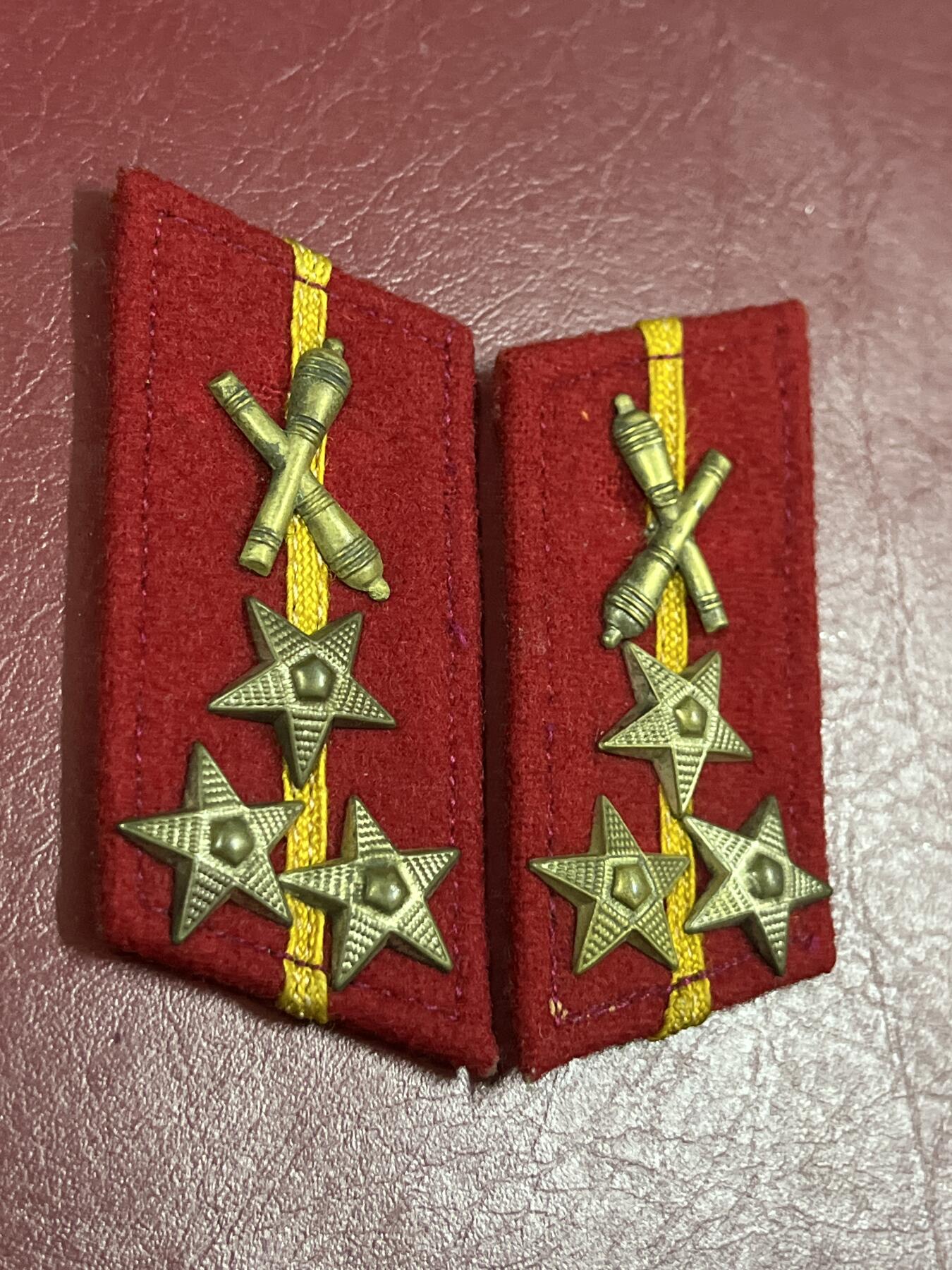 五十年代社会主义国家仿苏联徽章专场拍卖 五十年代苏联红军炮兵上士徽章