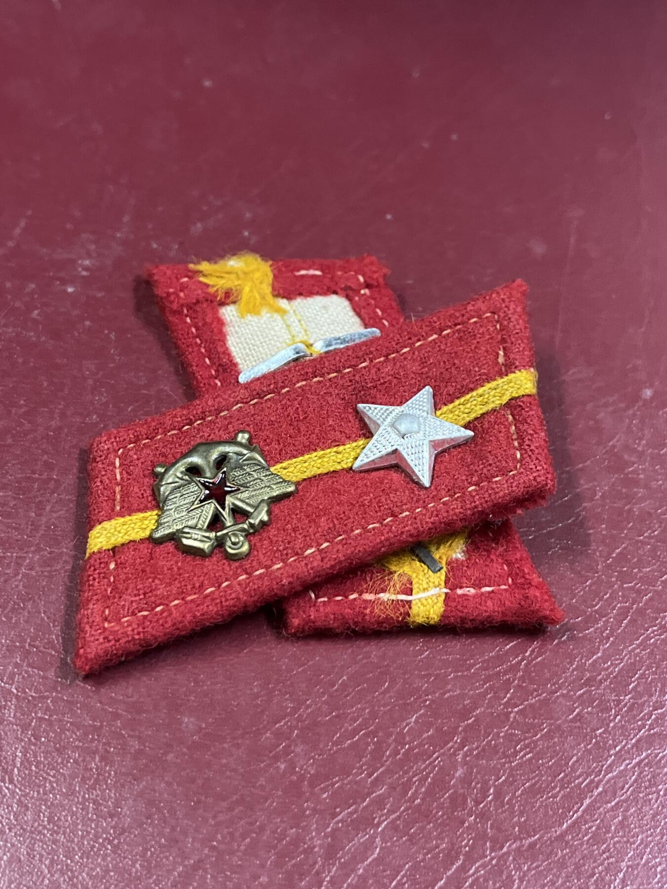 五十年代社会主义国家仿苏联徽章专场拍卖 五十年代苏联合成军下士徽章