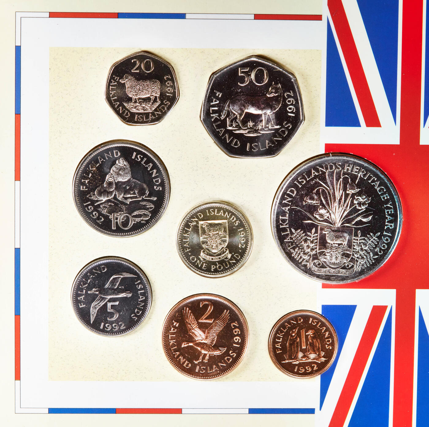 【俄甄集藏】2026年(046)01-07 星期三 晚 19:30 全场包邮 英属福克兰群岛1992年1便士-2镑册装硬币8枚全套，全新品相，稀少品种