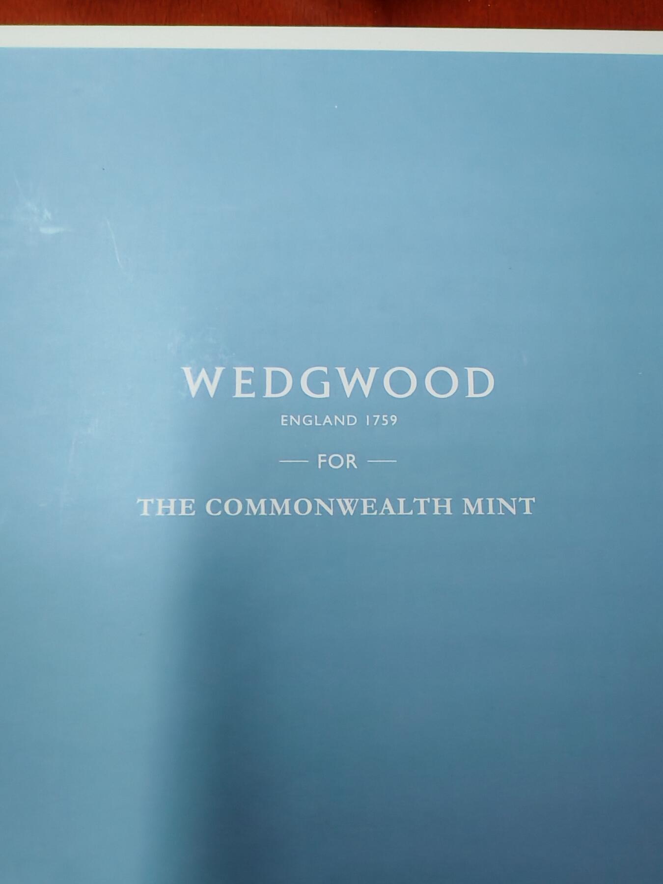 长老汇蛇年精选第九十一场拍卖 2018英国韦奇伍德美惠三女神5镑陶瓷币，盒证全，3000枚