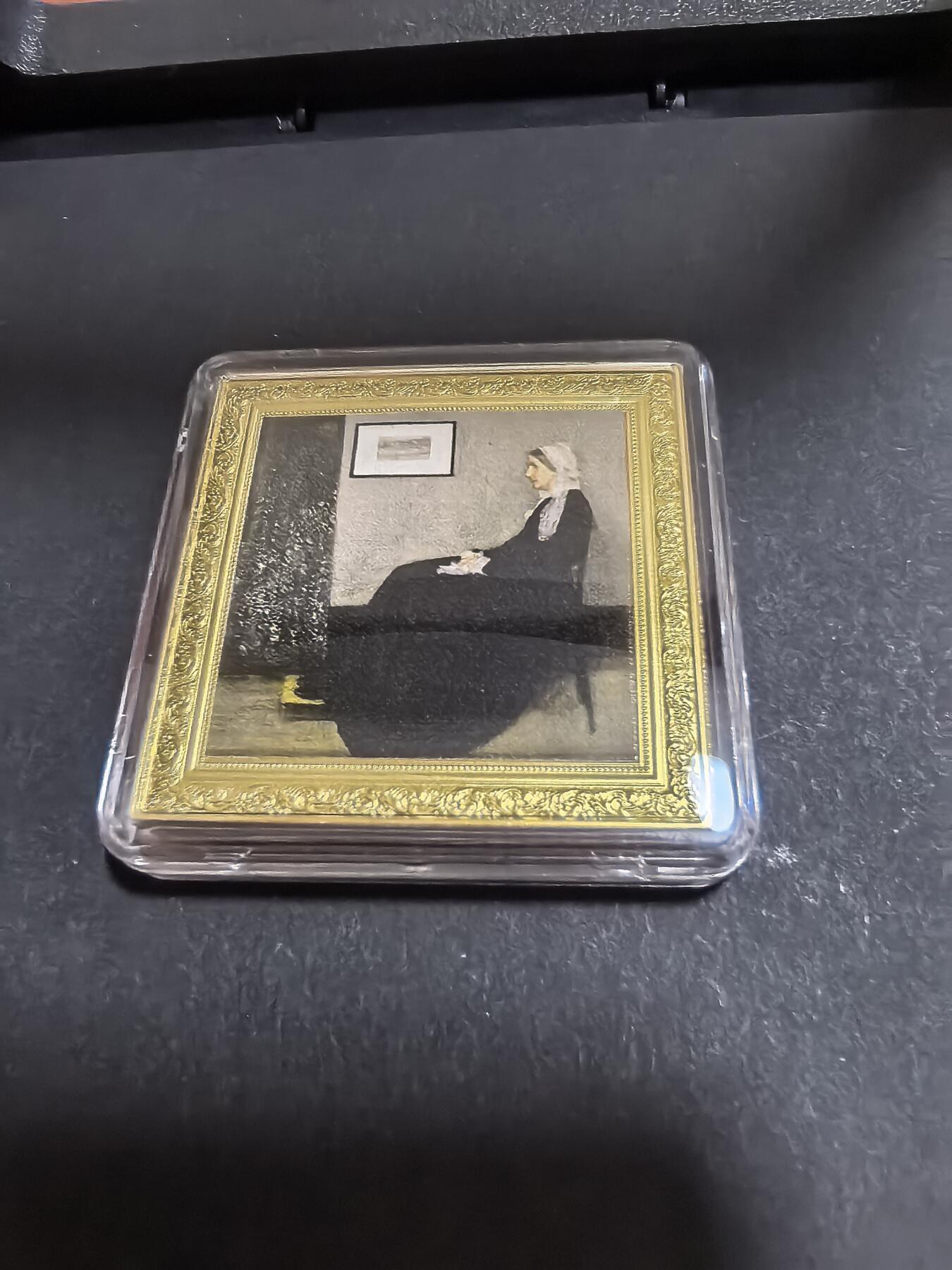 长老汇蛇年精选第九十一场拍卖  2019纽埃名画魏思勒的母亲1元彩色方形精制银币，盒证全，市场价750元