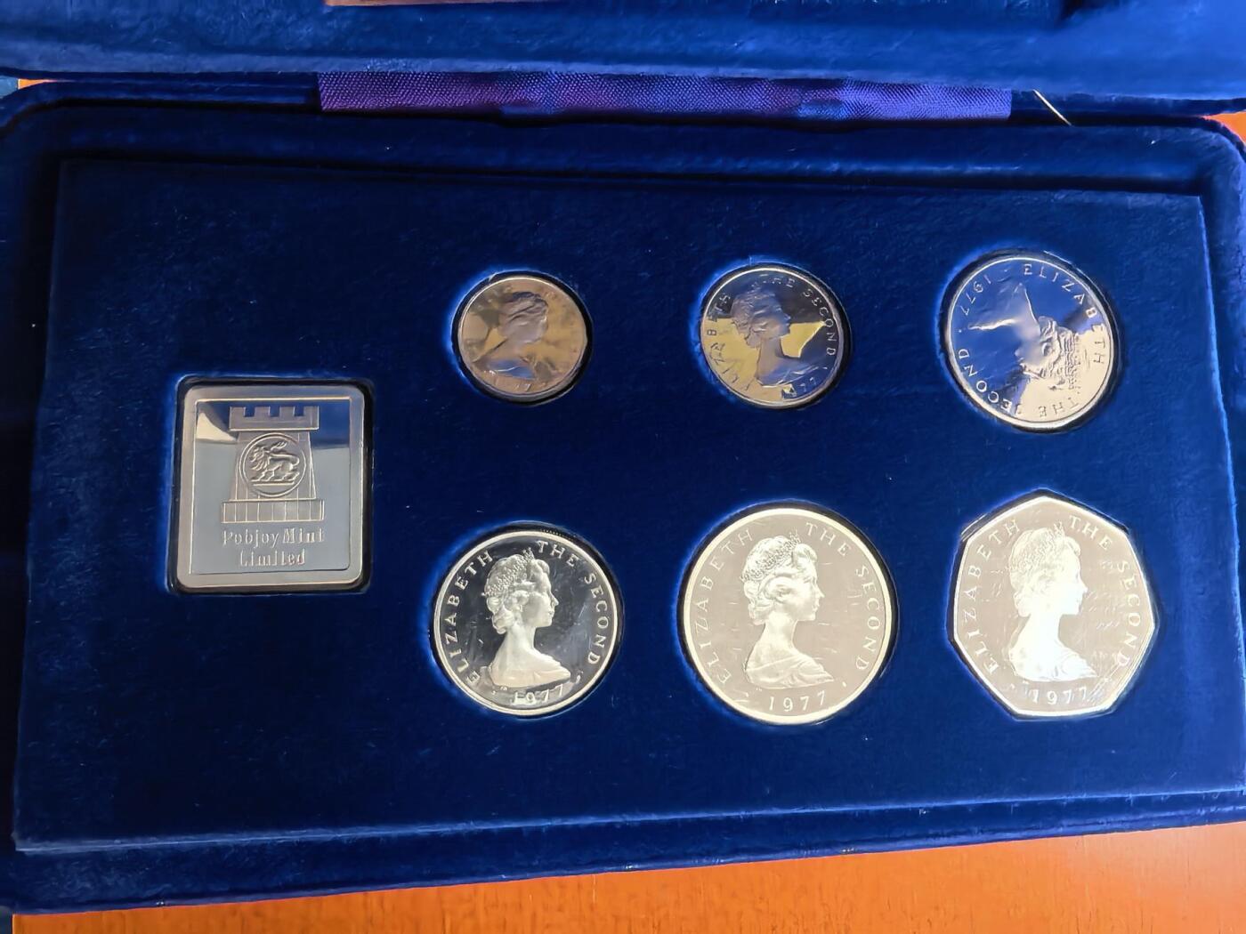 长老汇蛇年精选第九十一场拍卖 1977马恩精制银币6枚套，有盒无证，1万套，带造币厂原章1枚