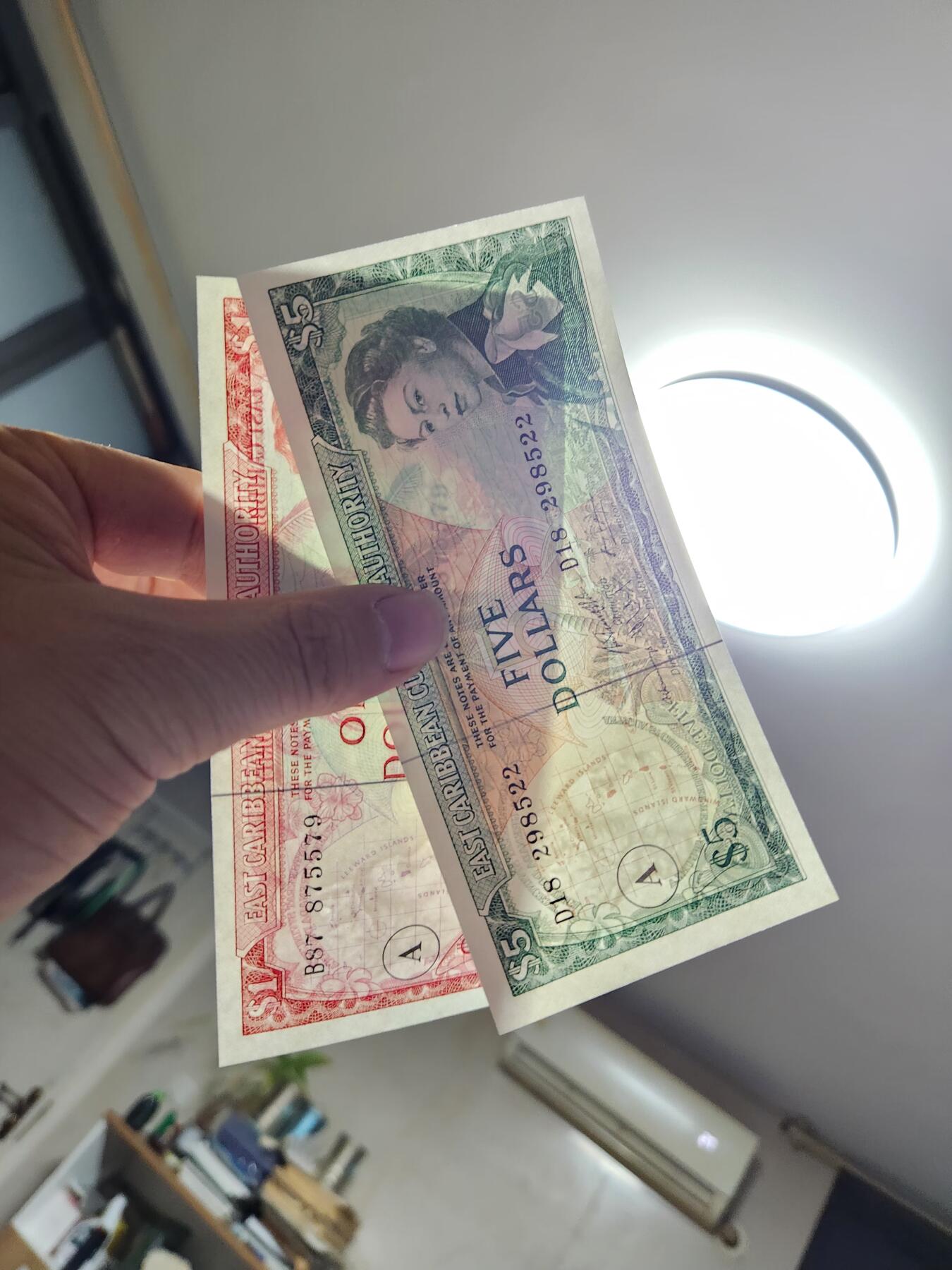 1月2号晚上8点 外国纸币自动截拍第78场 东加勒比 1965年1点- 5元 一对 全新UNC A安提瓜