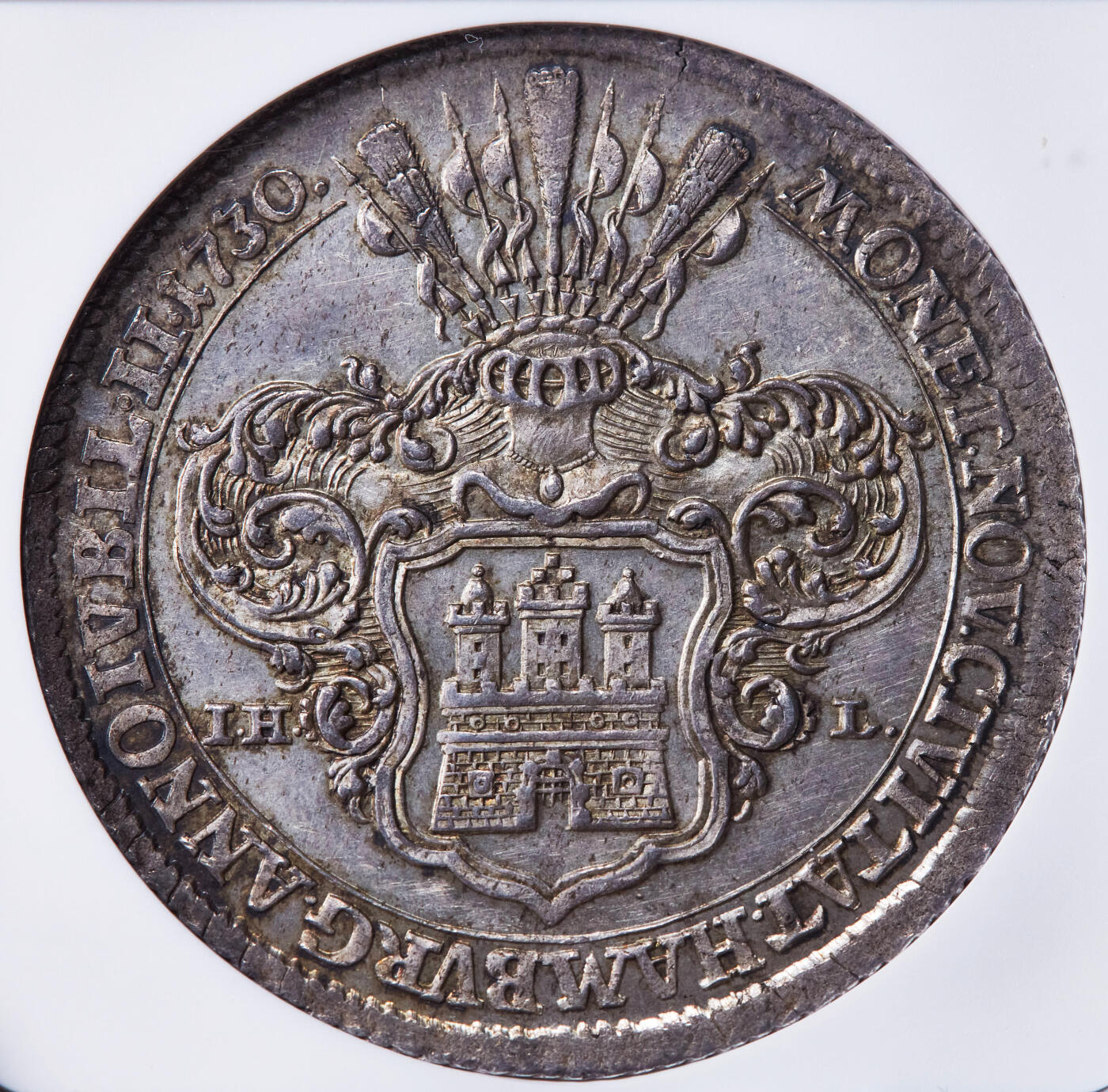 【俄甄集藏】2026年(046)01-07 星期三 晚 19:30 全场包邮 神圣罗马帝国-德国汉堡自由市1730年IHL版城市纹章1泰勒大银币，NGC MS63，独年版，发行量5000枚，底板凝霜，名誉品种