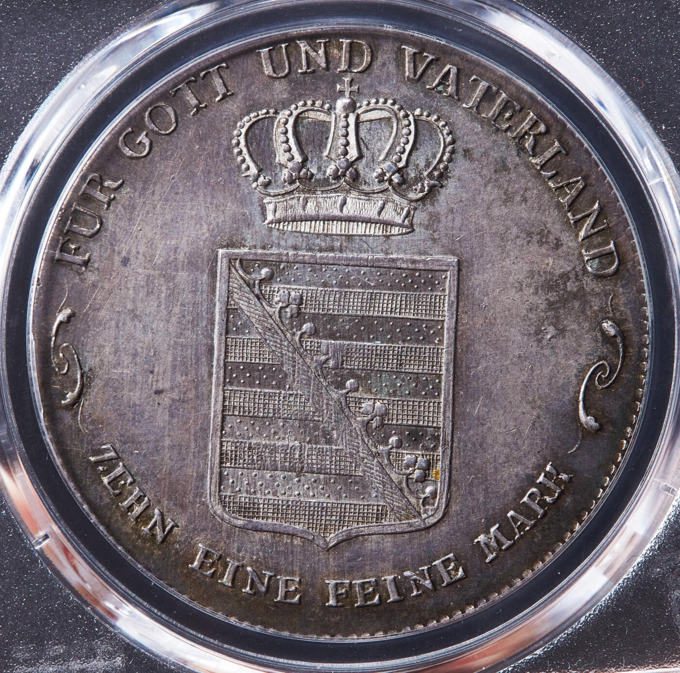 【俄甄集藏】2026年(046)01-07 星期三 晚 19:30 全场包邮 德国-萨克森-科堡-萨尔菲尔德1817年恩斯特一世1泰勒大银币，PCGS MS61，原味酱彩老包浆，类精制底板，名誉品种