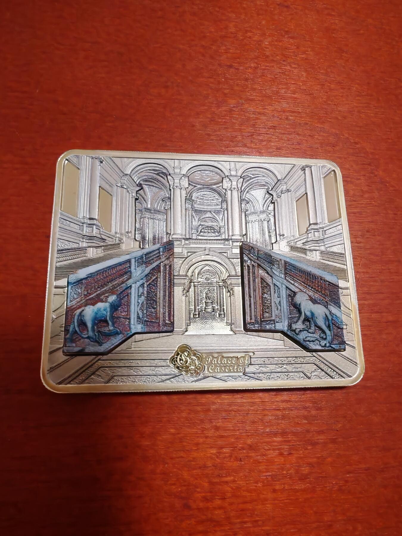 长老汇蛇年精选第九十一场拍卖 2014库克群岛意大利卡塞塔宫10元矩形类精制仿古银币，2.5盎司925银，大理石镶嵌技术，2000枚