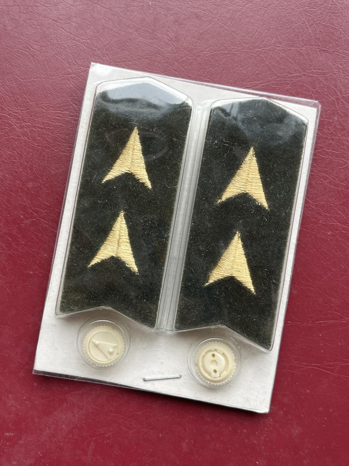 八九十年代朝鲜刺绣丝织章专场拍卖 北朝鲜社会主义国家苏式原始状态丝织章10